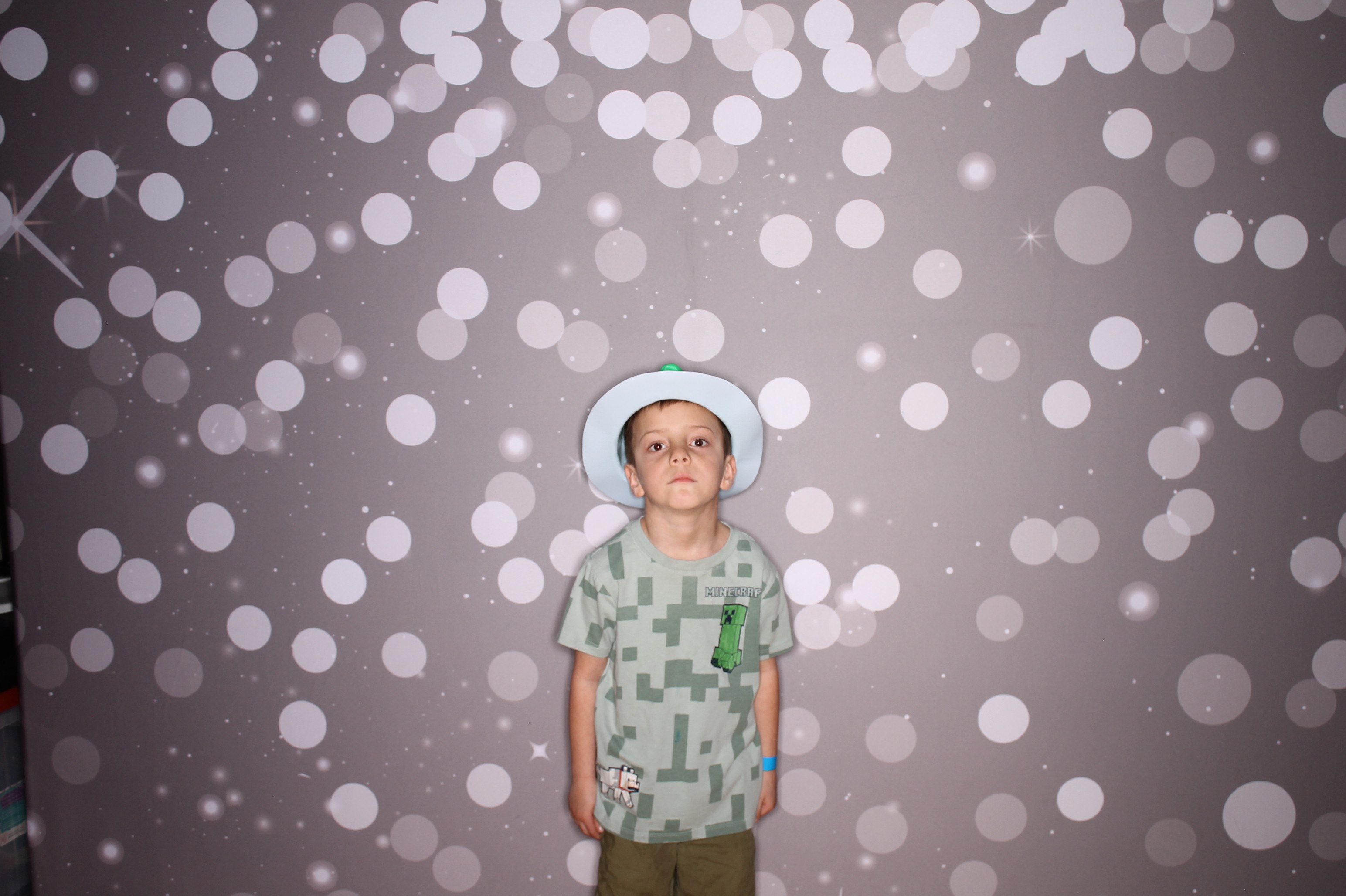 South Lebanon Elementary School Spring Frenzy | View more photos from the event at gallery.photoboothcincy.com/u/PhotoBoothCincy/South-Lebanon-Elementary-School-Spring-Frenzy