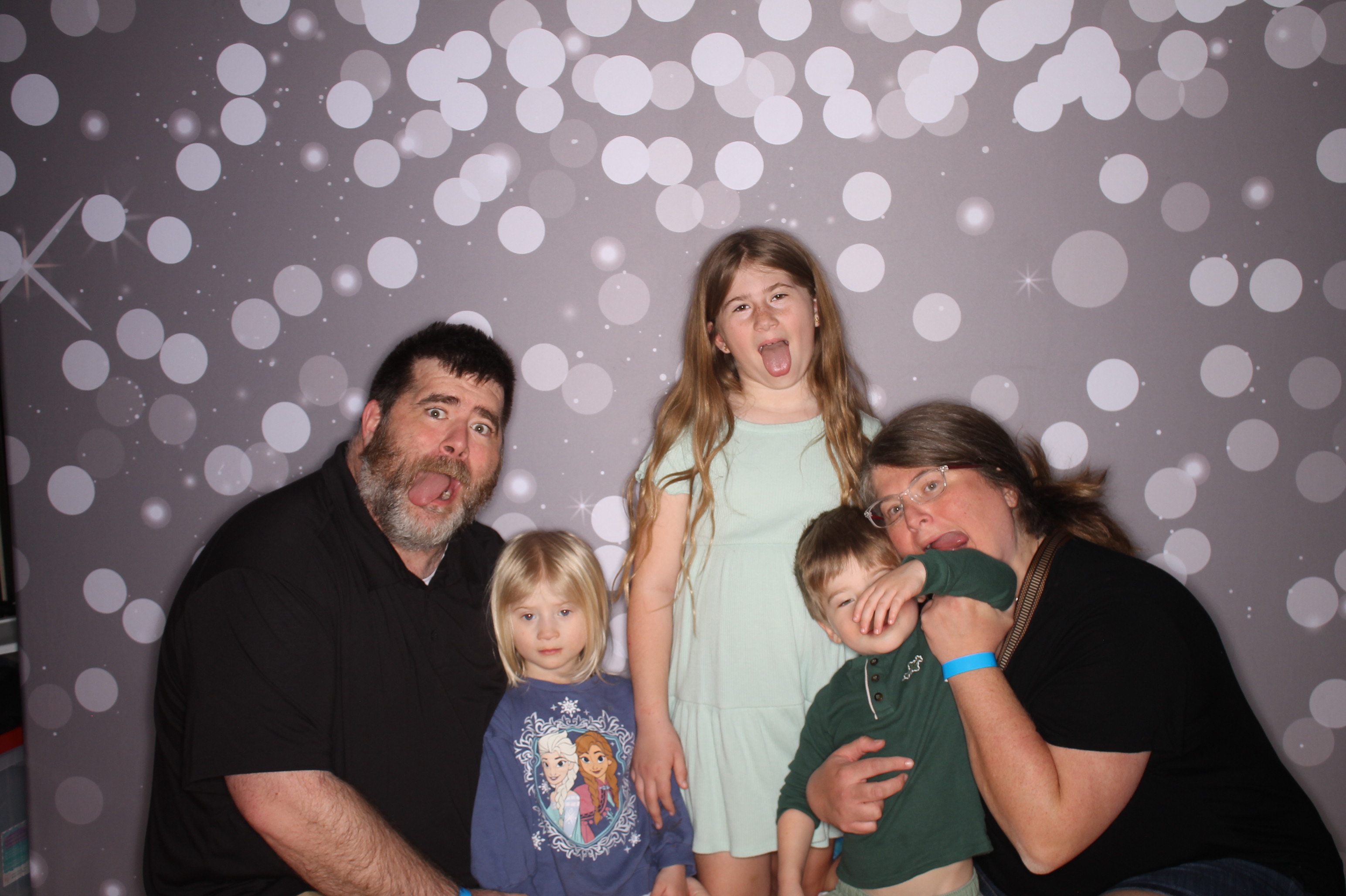 South Lebanon Elementary School Spring Frenzy | View more photos from the event at gallery.photoboothcincy.com/u/PhotoBoothCincy/South-Lebanon-Elementary-School-Spring-Frenzy