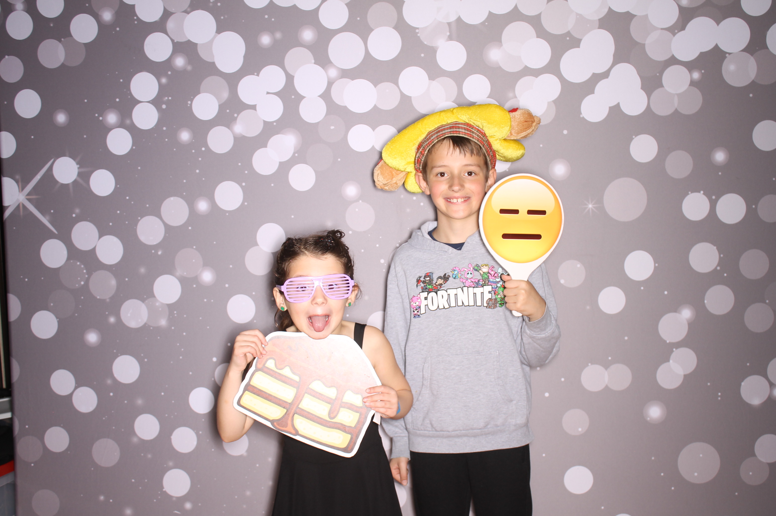 South Lebanon Elementary School Spring Frenzy | View more photos from the event at gallery.photoboothcincy.com/u/PhotoBoothCincy/South-Lebanon-Elementary-School-Spring-Frenzy