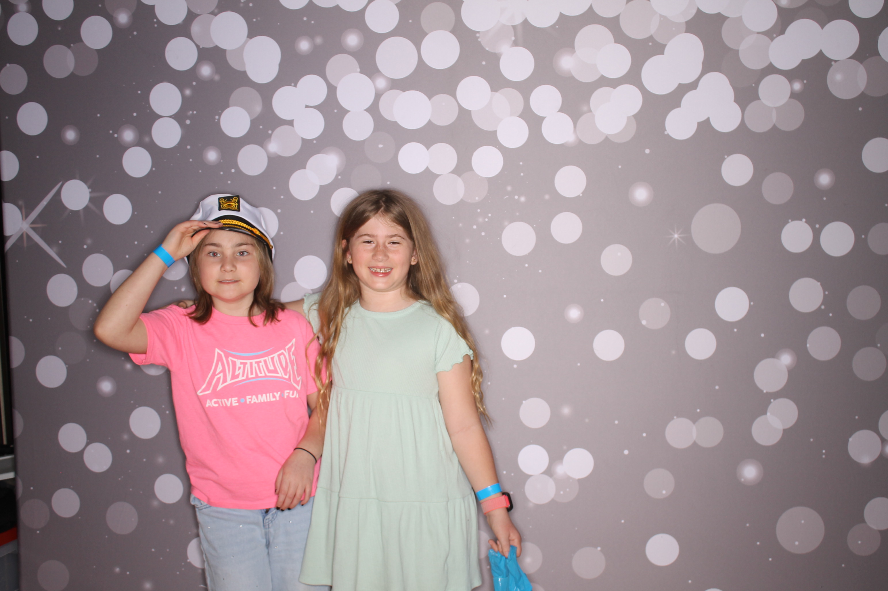 South Lebanon Elementary School Spring Frenzy | View more photos from the event at gallery.photoboothcincy.com/u/PhotoBoothCincy/South-Lebanon-Elementary-School-Spring-Frenzy