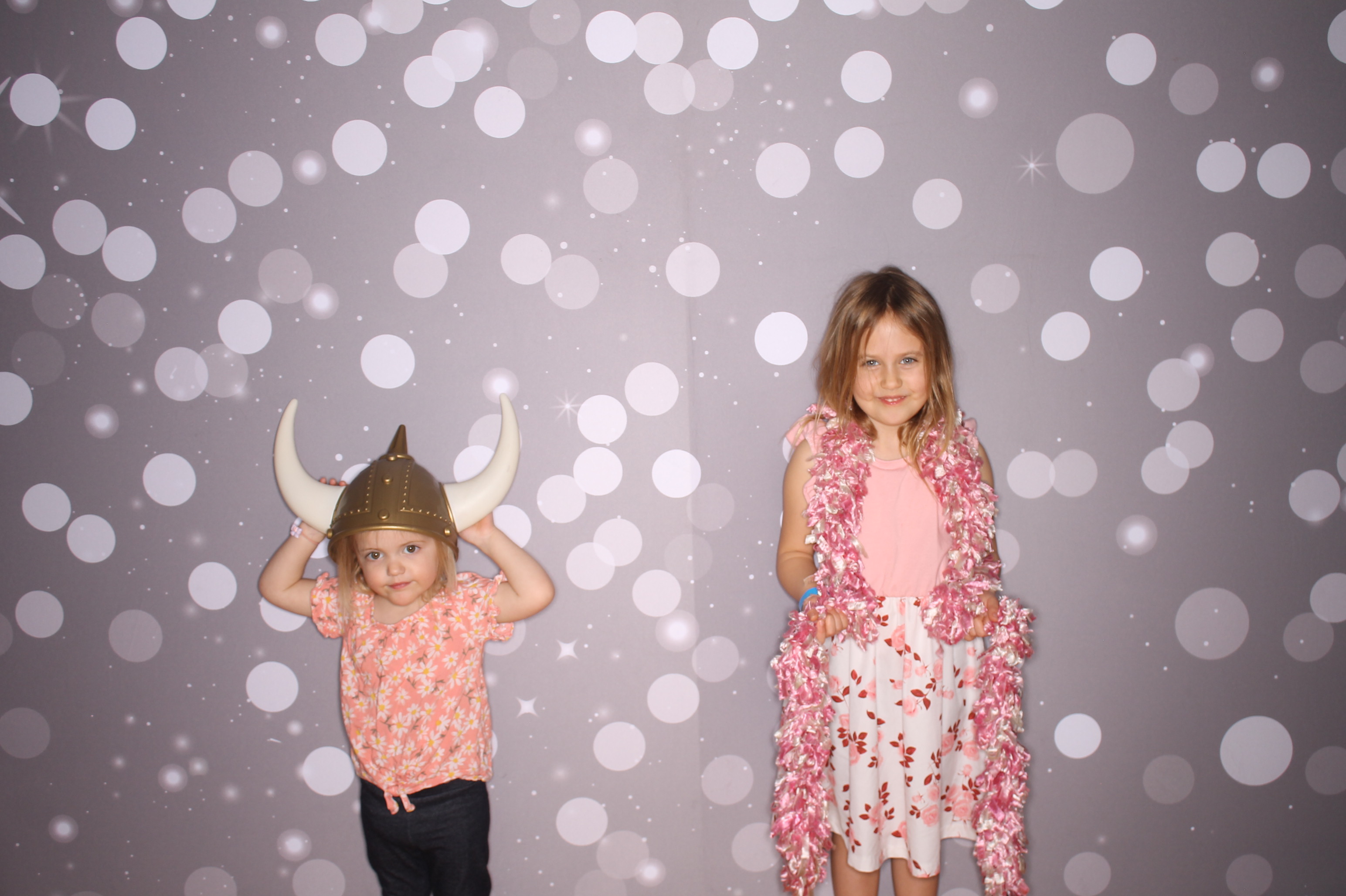 South Lebanon Elementary School Spring Frenzy | View more photos from the event at gallery.photoboothcincy.com/u/PhotoBoothCincy/South-Lebanon-Elementary-School-Spring-Frenzy