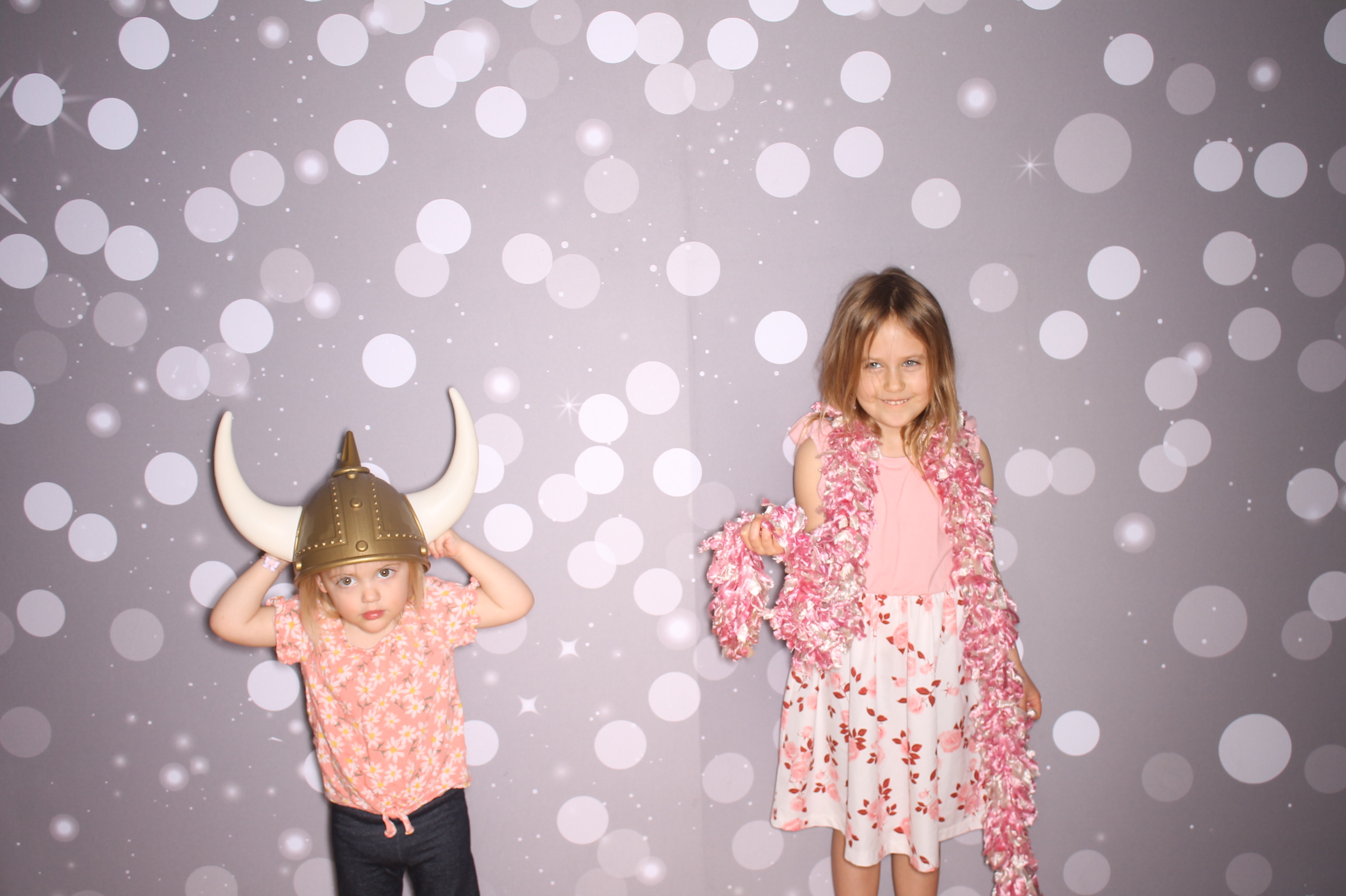 South Lebanon Elementary School Spring Frenzy | View more photos from the event at gallery.photoboothcincy.com/u/PhotoBoothCincy/South-Lebanon-Elementary-School-Spring-Frenzy
