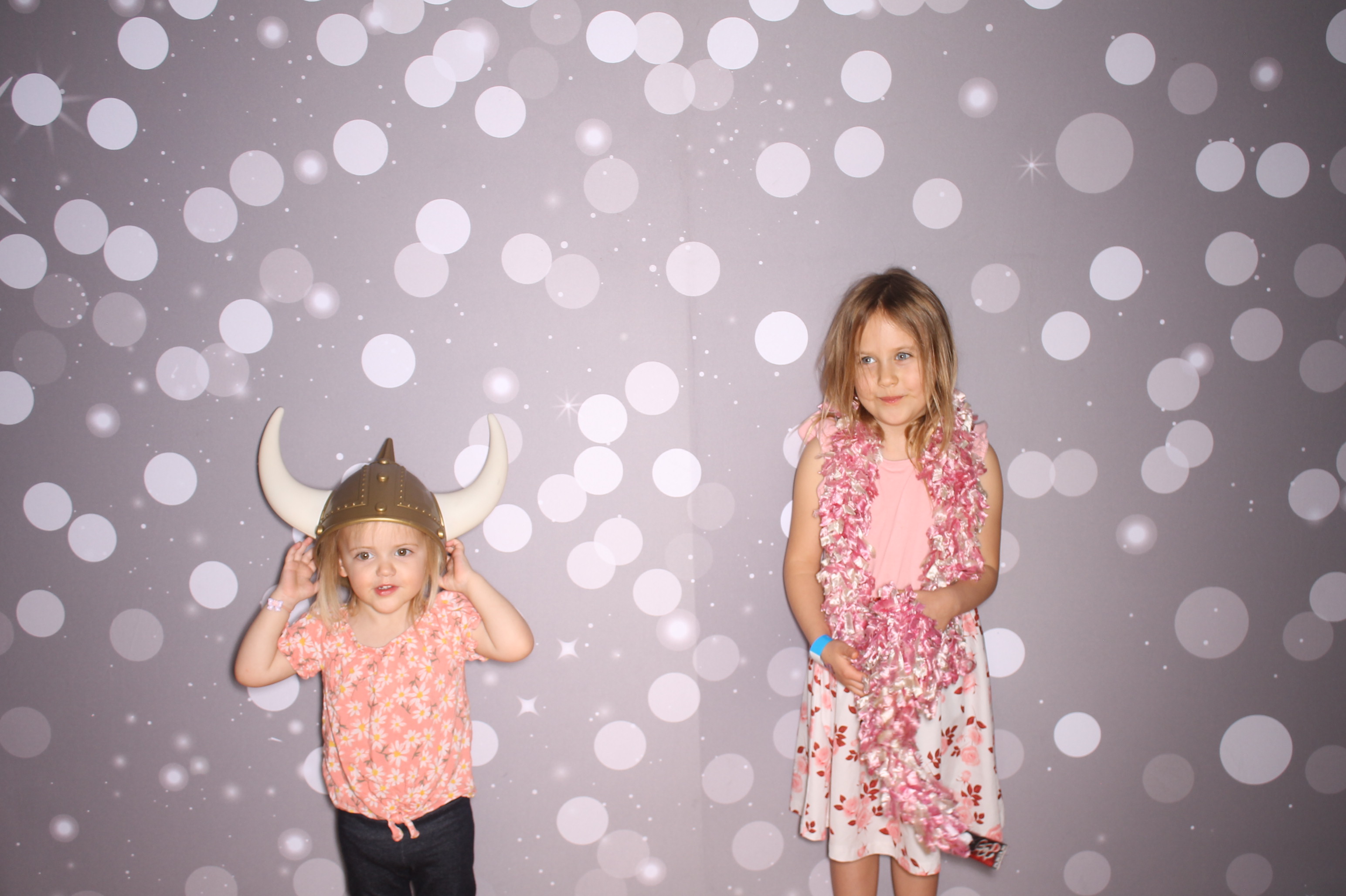 South Lebanon Elementary School Spring Frenzy | View more photos from the event at gallery.photoboothcincy.com/u/PhotoBoothCincy/South-Lebanon-Elementary-School-Spring-Frenzy