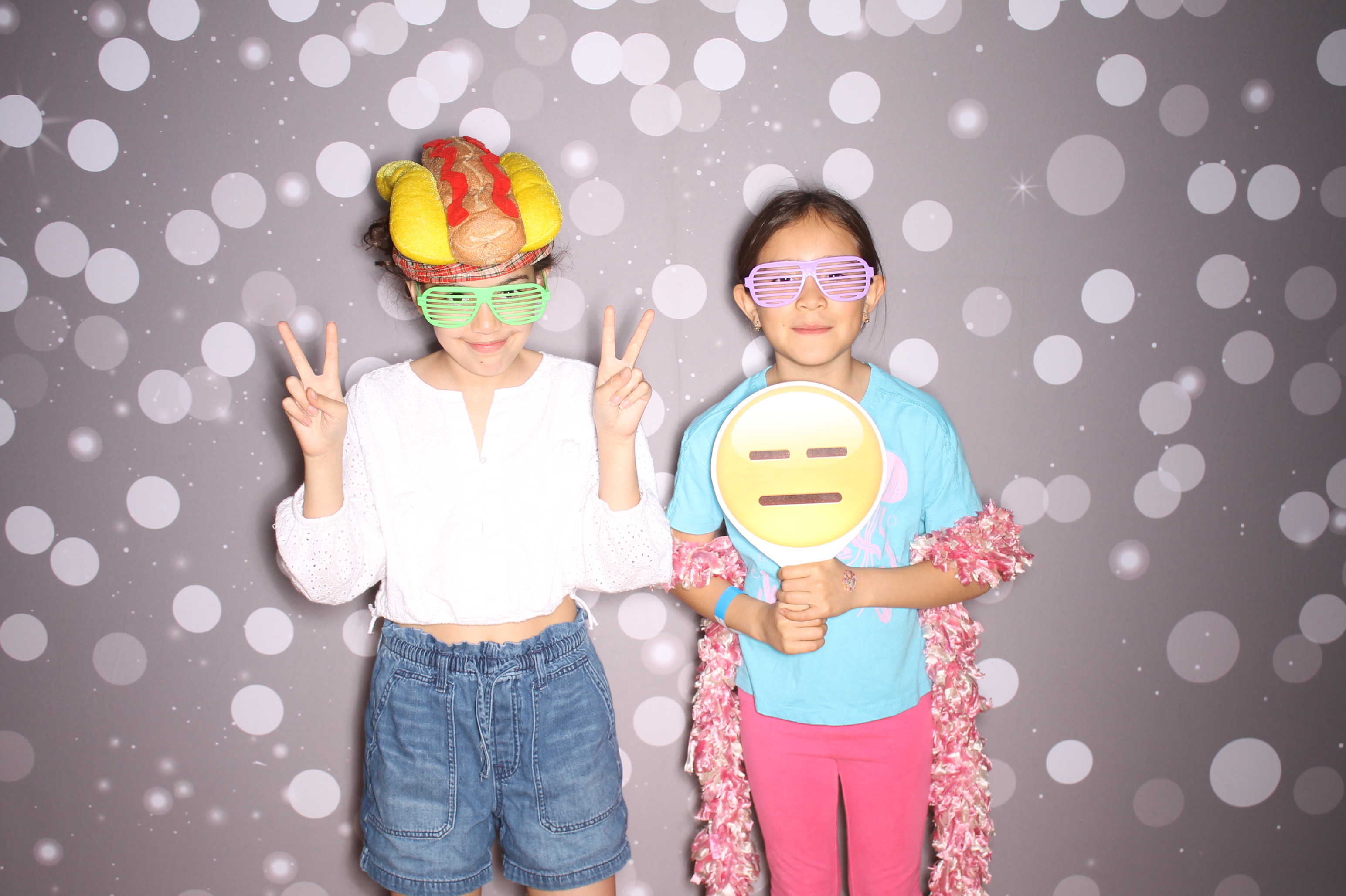 South Lebanon Elementary School Spring Frenzy | View more photos from the event at gallery.photoboothcincy.com/u/PhotoBoothCincy/South-Lebanon-Elementary-School-Spring-Frenzy