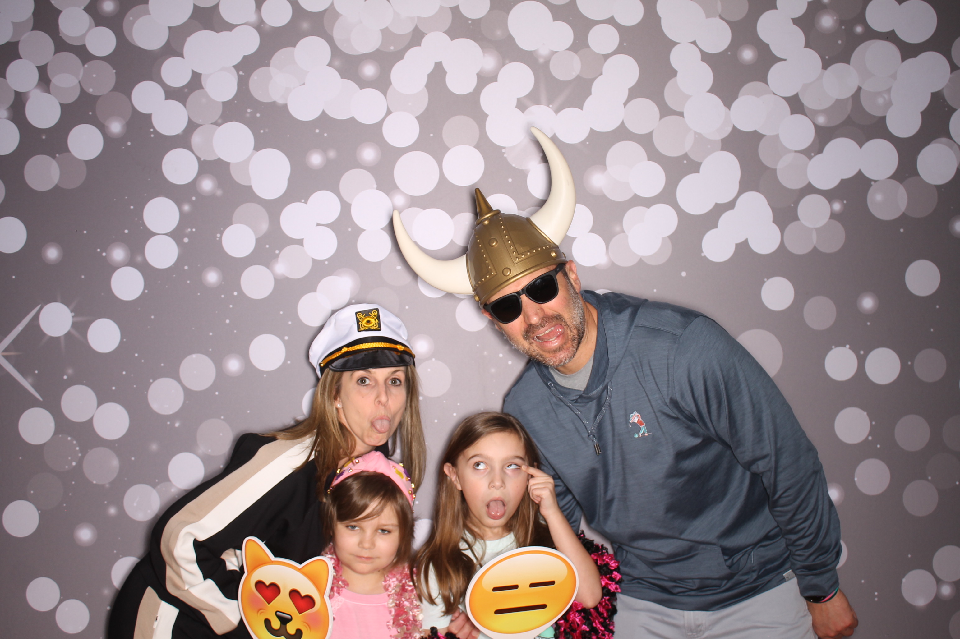 South Lebanon Elementary School Spring Frenzy | View more photos from the event at gallery.photoboothcincy.com/u/PhotoBoothCincy/South-Lebanon-Elementary-School-Spring-Frenzy