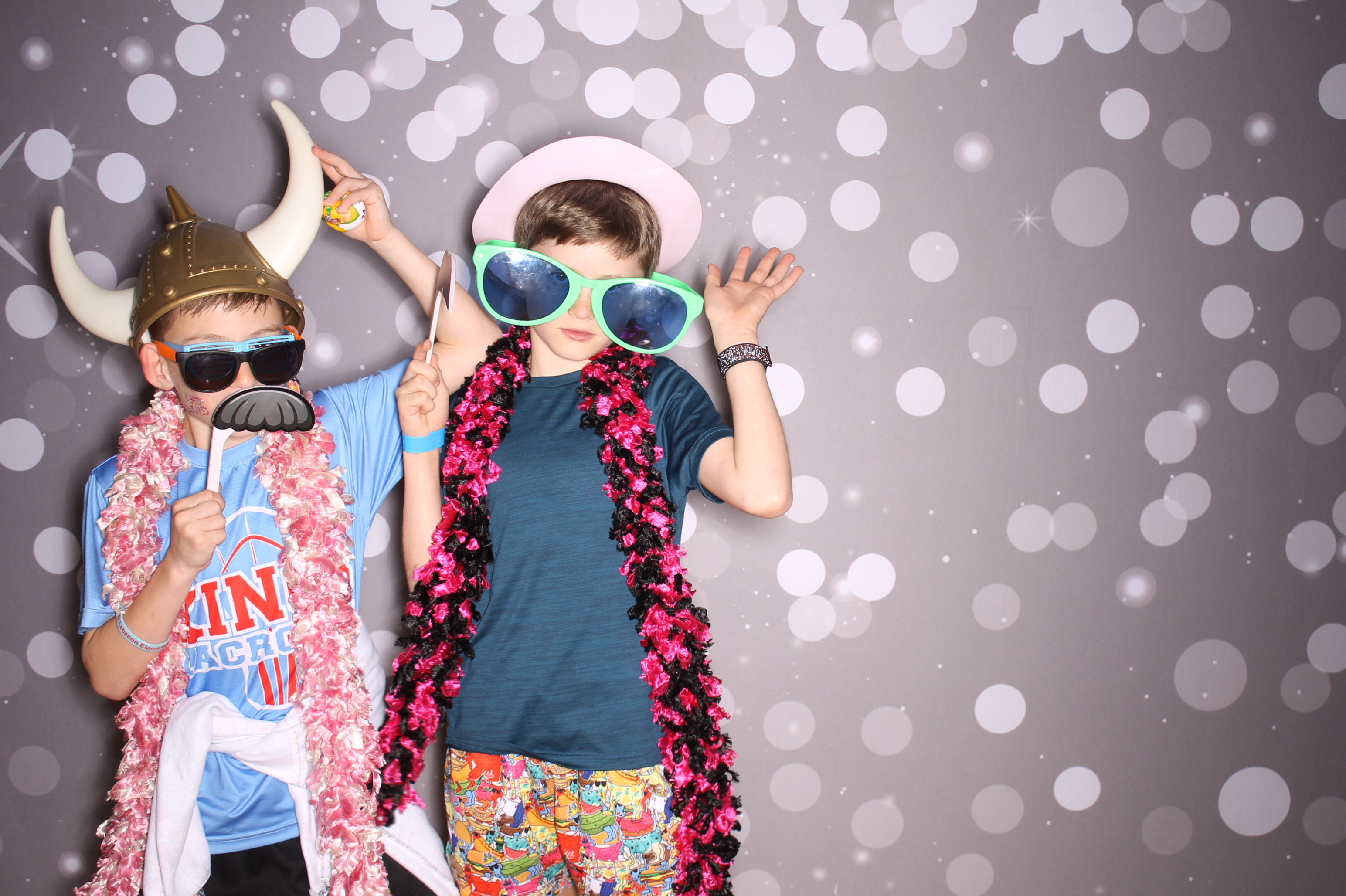South Lebanon Elementary School Spring Frenzy | View more photos from the event at gallery.photoboothcincy.com/u/PhotoBoothCincy/South-Lebanon-Elementary-School-Spring-Frenzy