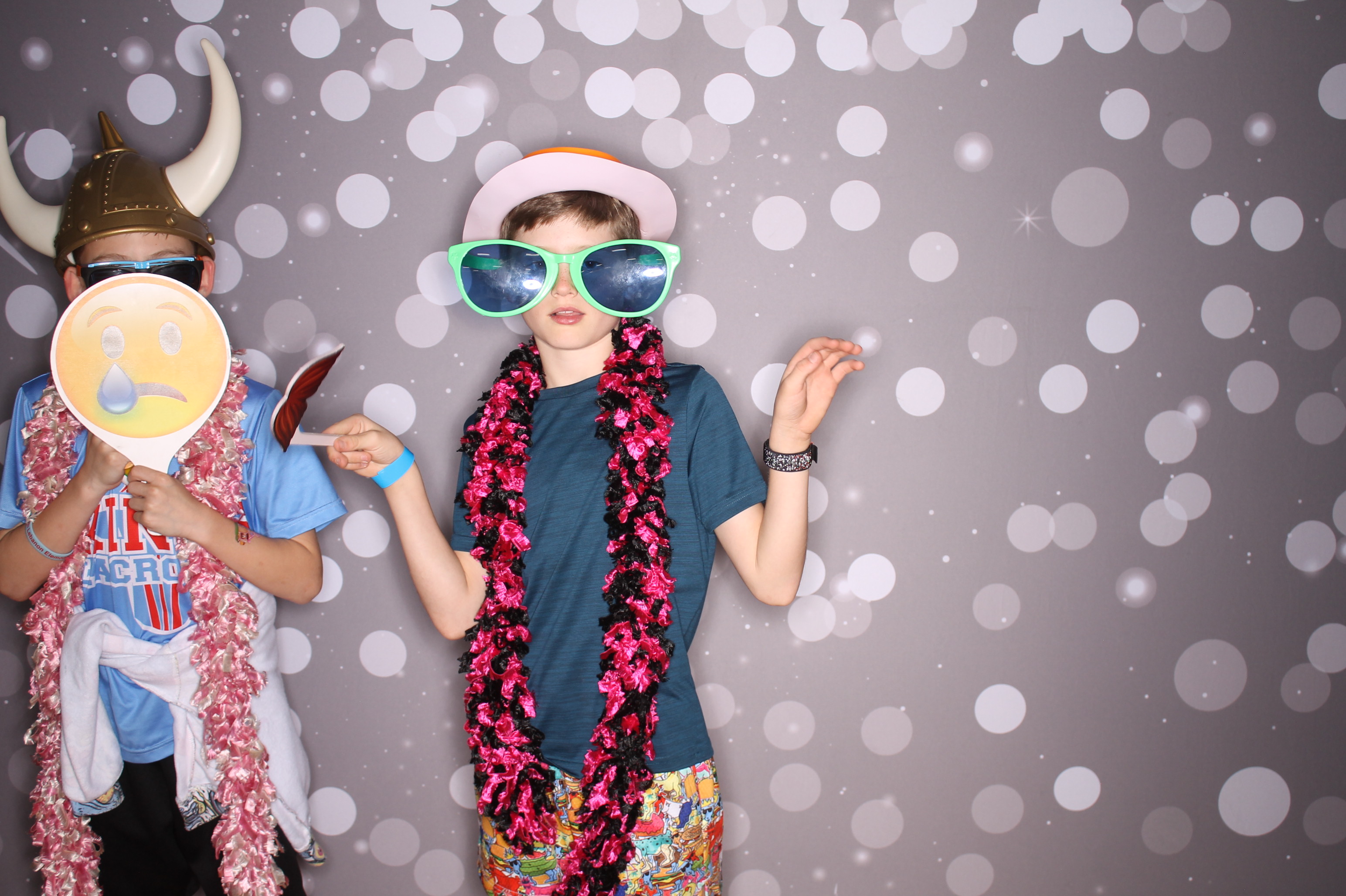 South Lebanon Elementary School Spring Frenzy | View more photos from the event at gallery.photoboothcincy.com/u/PhotoBoothCincy/South-Lebanon-Elementary-School-Spring-Frenzy