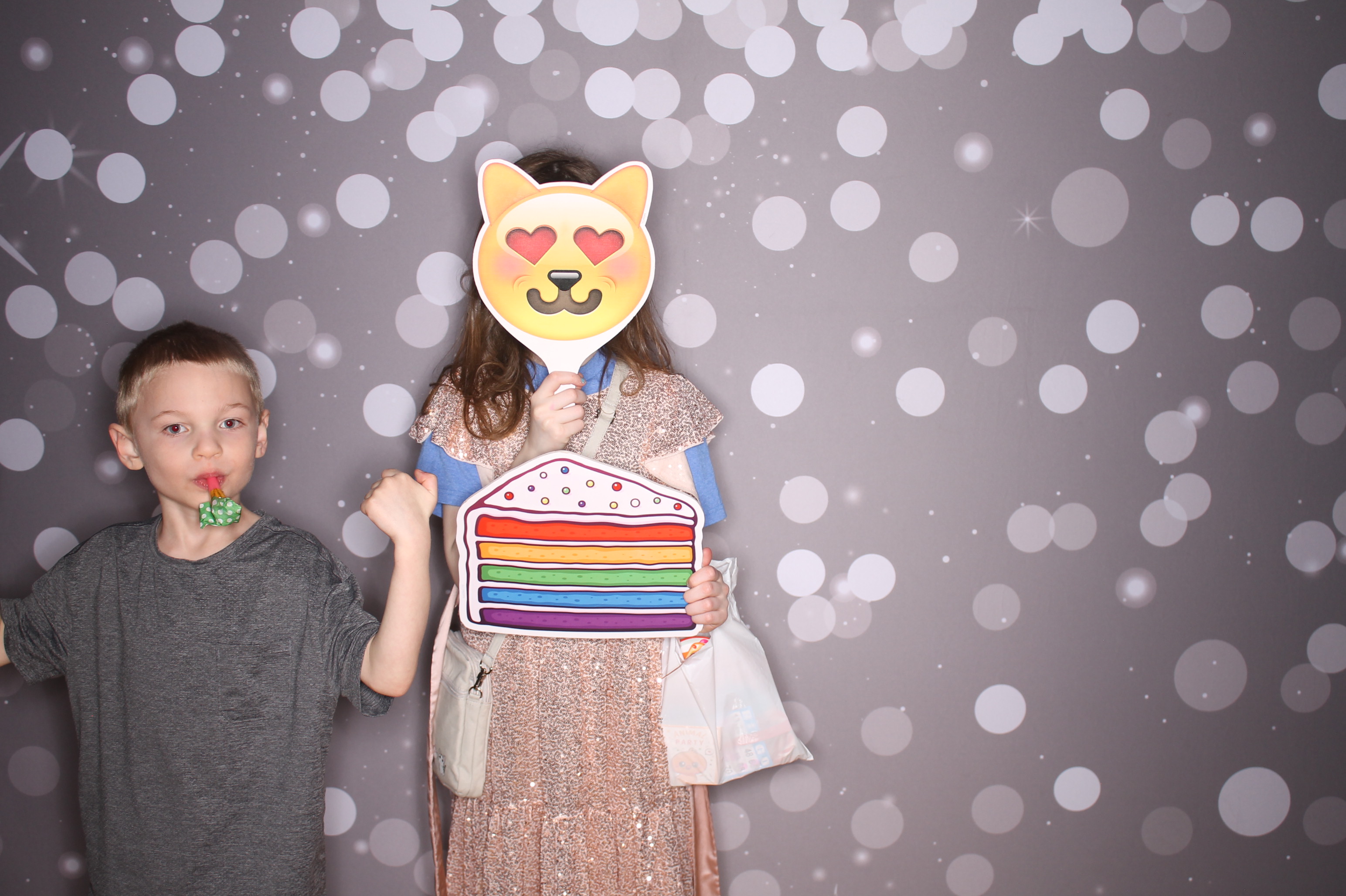 South Lebanon Elementary School Spring Frenzy | View more photos from the event at gallery.photoboothcincy.com/u/PhotoBoothCincy/South-Lebanon-Elementary-School-Spring-Frenzy