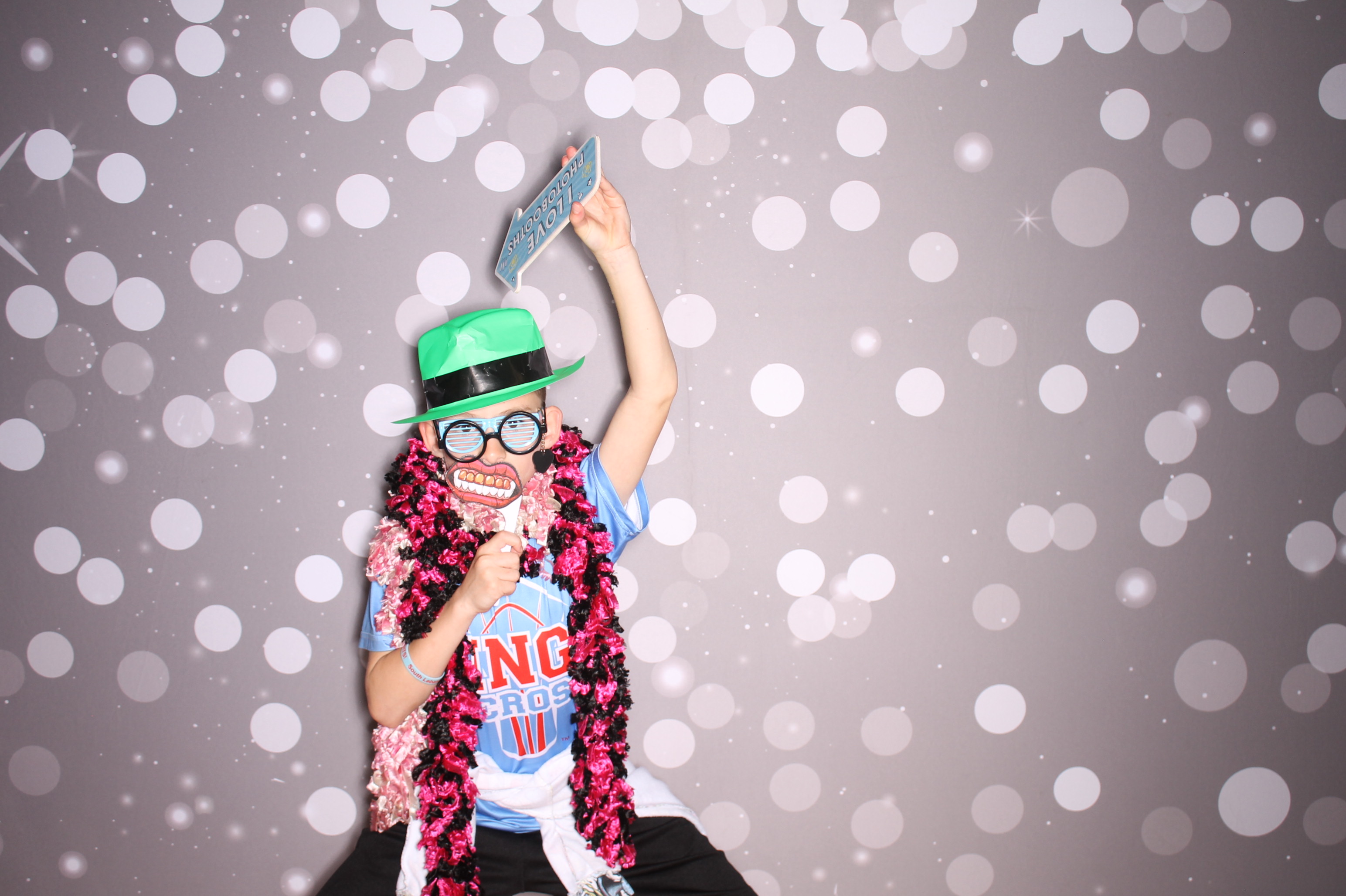 South Lebanon Elementary School Spring Frenzy | View more photos from the event at gallery.photoboothcincy.com/u/PhotoBoothCincy/South-Lebanon-Elementary-School-Spring-Frenzy