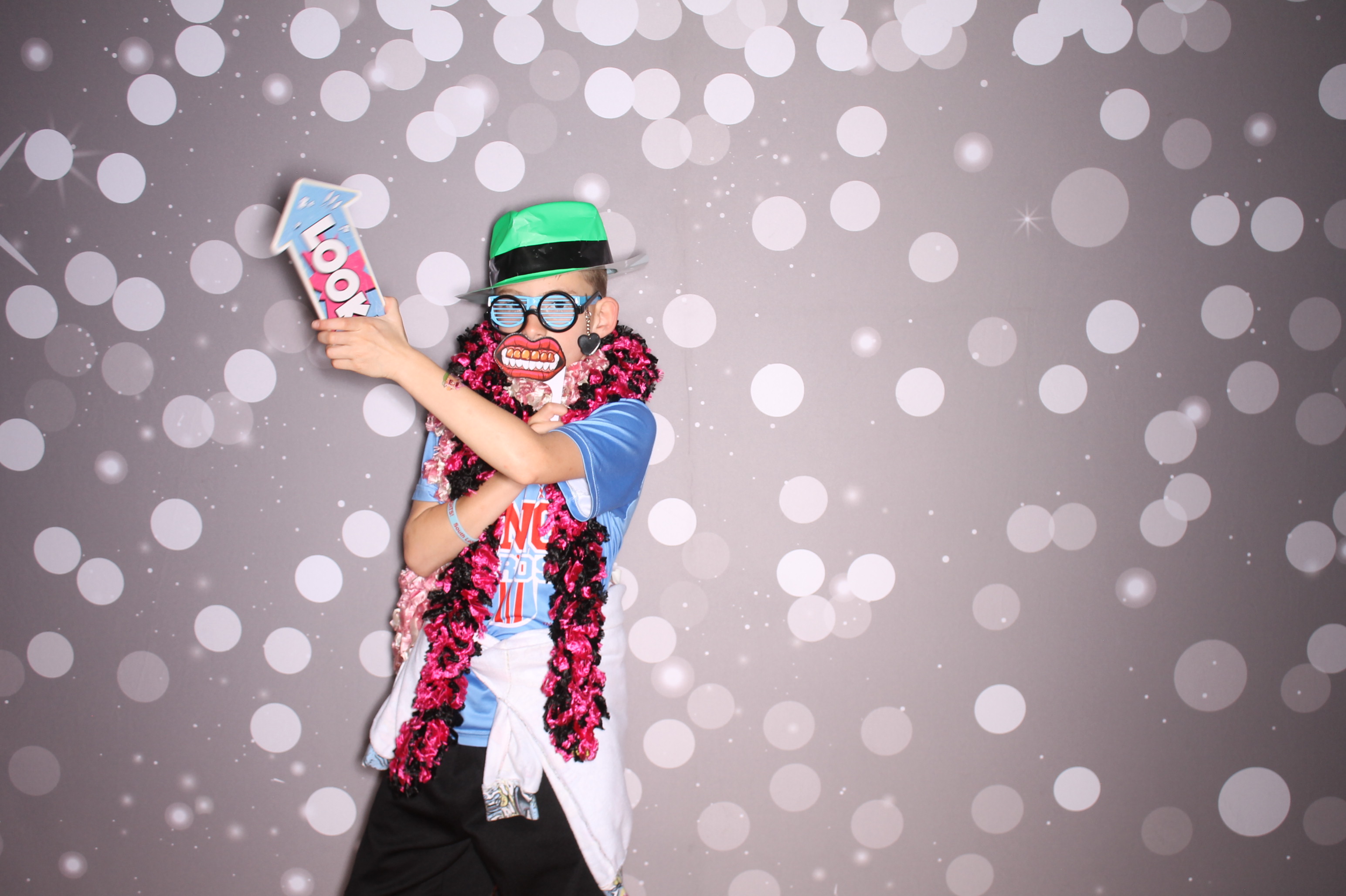 South Lebanon Elementary School Spring Frenzy | View more photos from the event at gallery.photoboothcincy.com/u/PhotoBoothCincy/South-Lebanon-Elementary-School-Spring-Frenzy