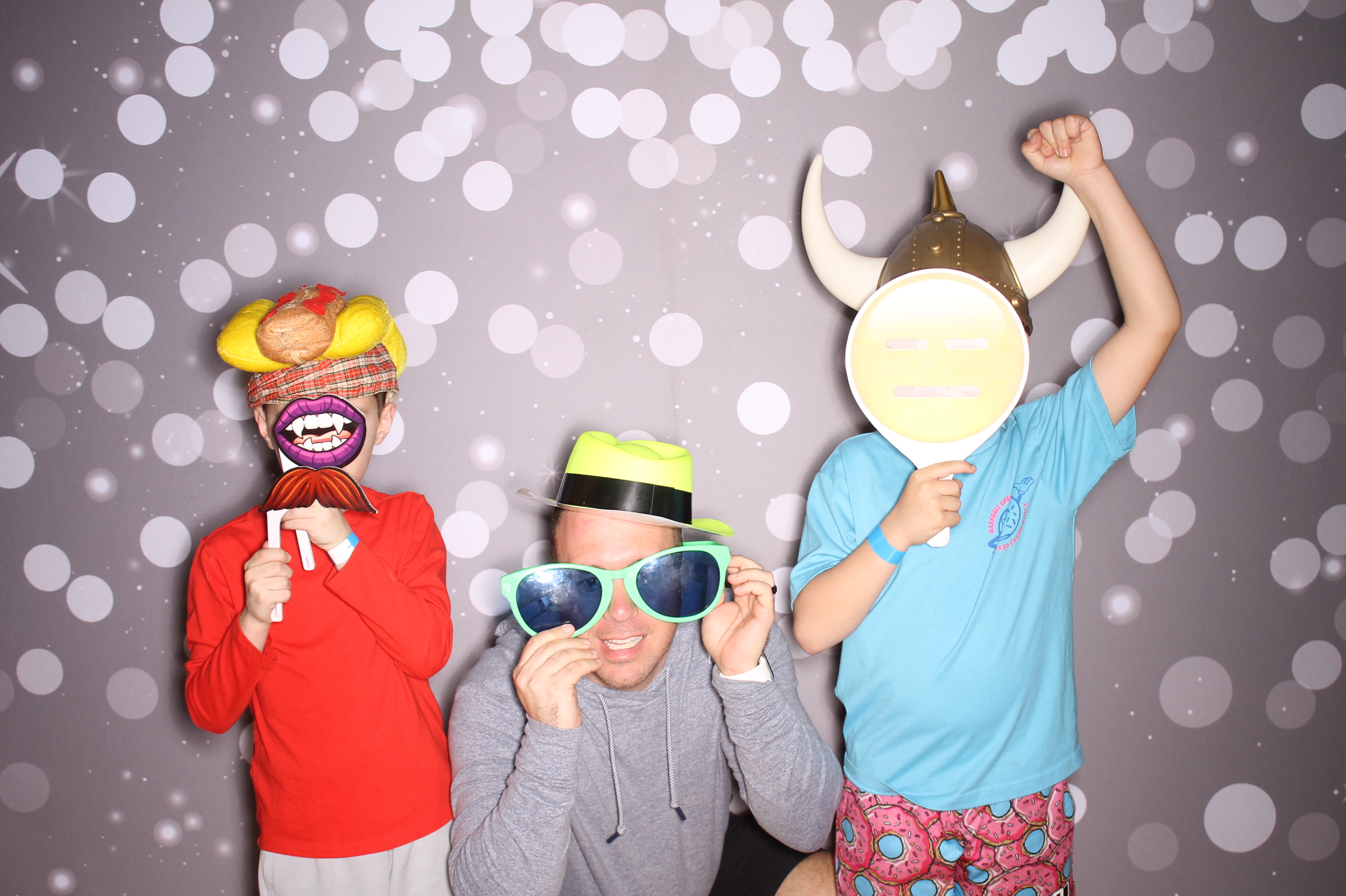 South Lebanon Elementary School Spring Frenzy | View more photos from the event at gallery.photoboothcincy.com/u/PhotoBoothCincy/South-Lebanon-Elementary-School-Spring-Frenzy