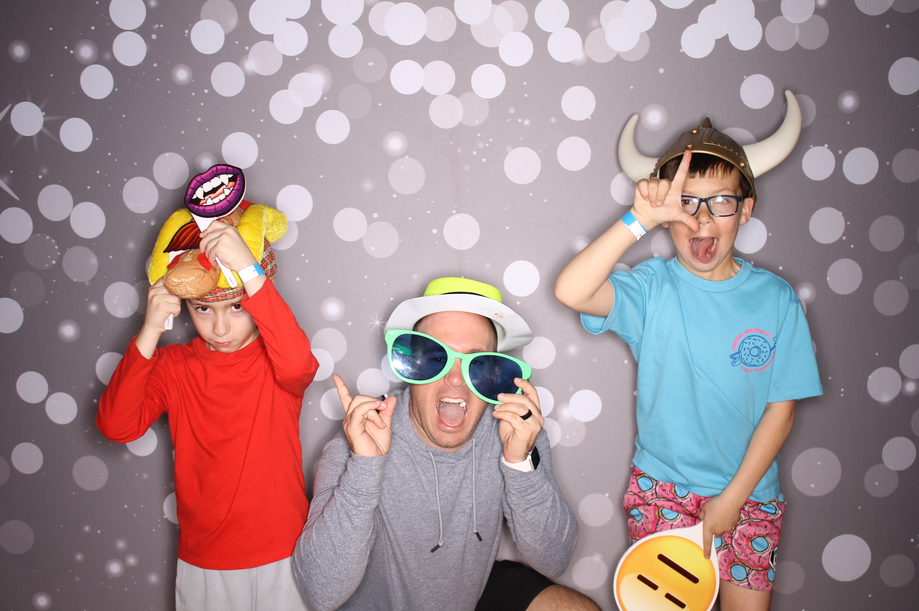South Lebanon Elementary School Spring Frenzy | View more photos from the event at gallery.photoboothcincy.com/u/PhotoBoothCincy/South-Lebanon-Elementary-School-Spring-Frenzy