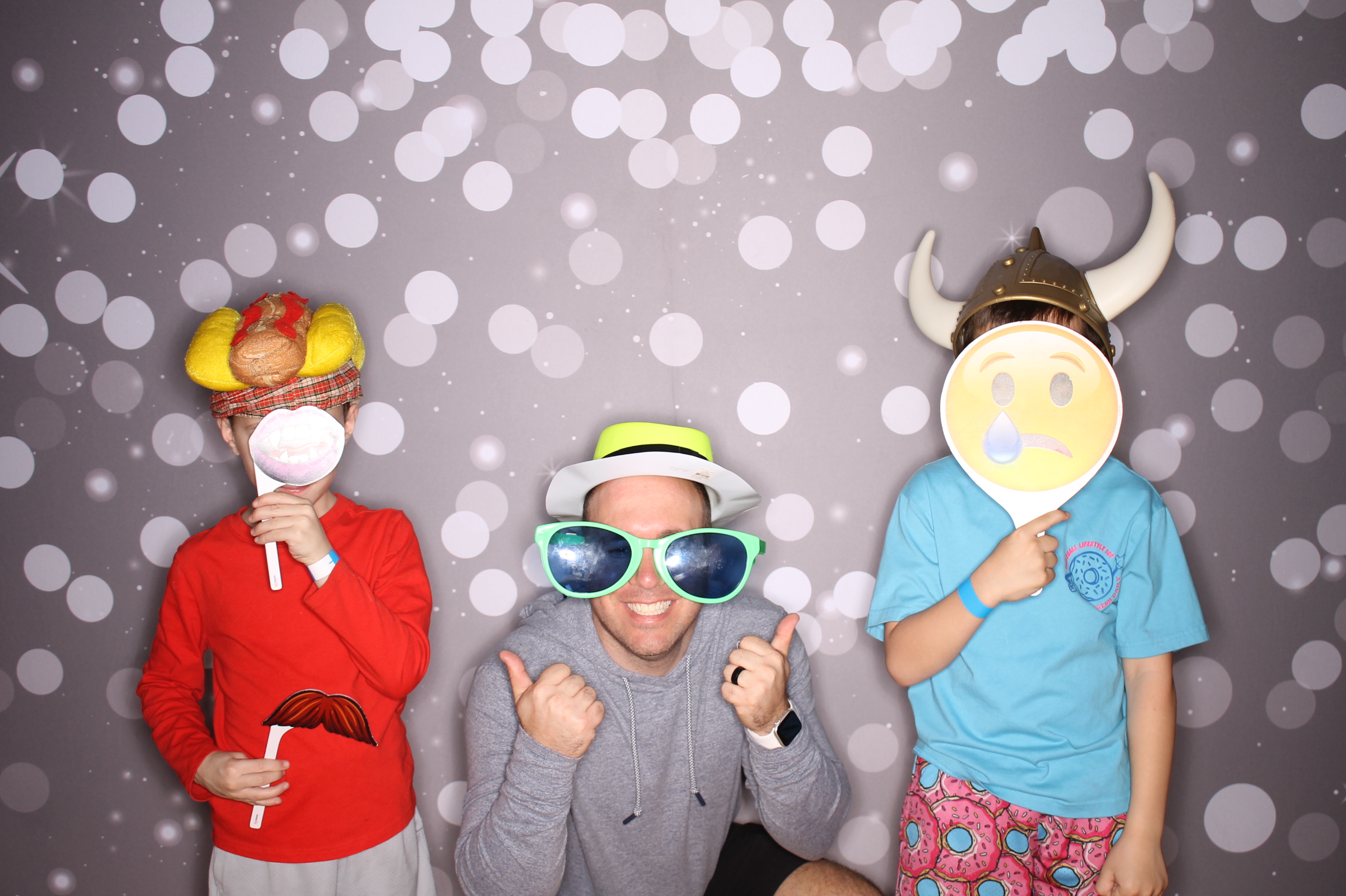 South Lebanon Elementary School Spring Frenzy | View more photos from the event at gallery.photoboothcincy.com/u/PhotoBoothCincy/South-Lebanon-Elementary-School-Spring-Frenzy