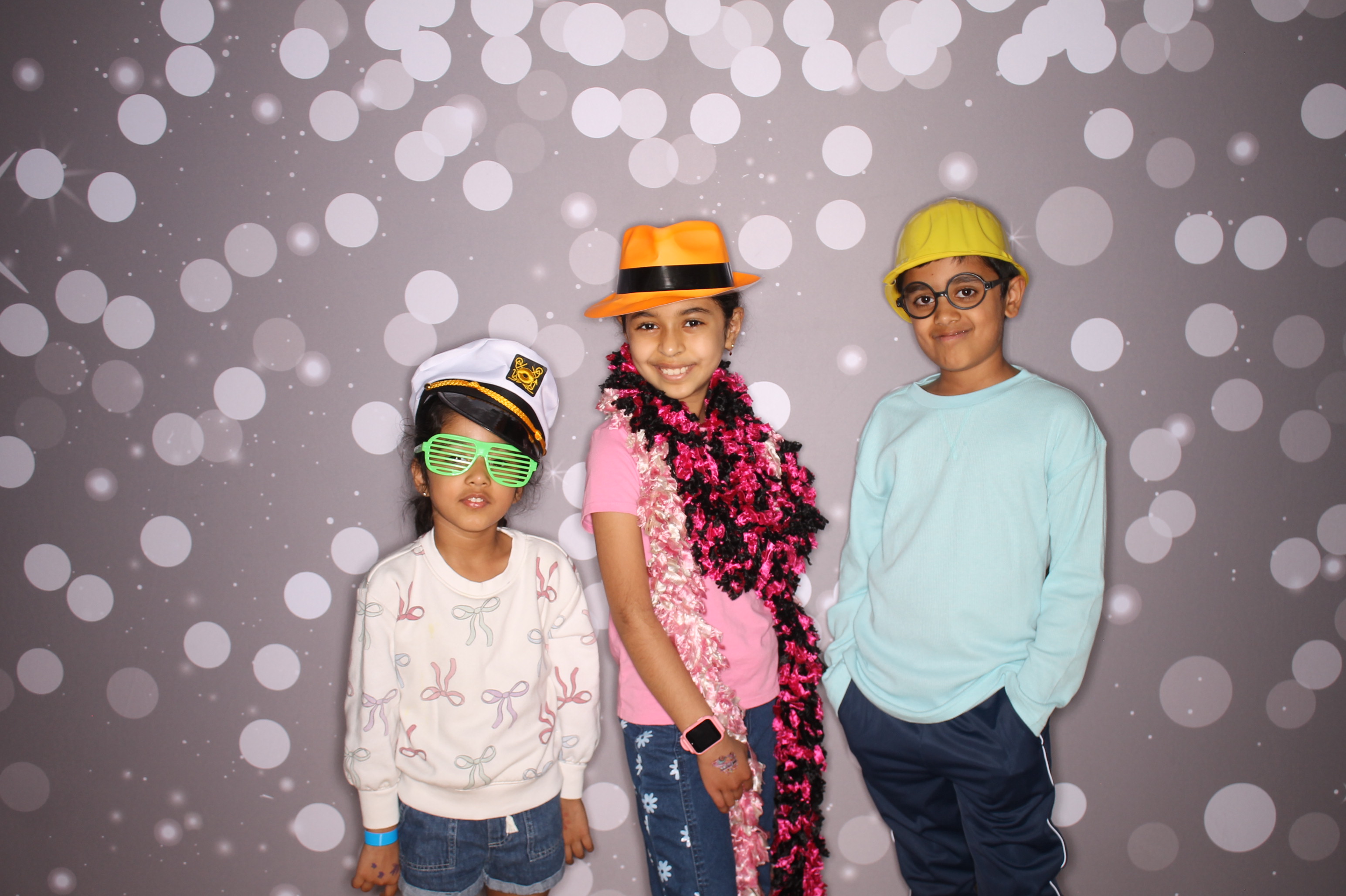 South Lebanon Elementary School Spring Frenzy | View more photos from the event at gallery.photoboothcincy.com/u/PhotoBoothCincy/South-Lebanon-Elementary-School-Spring-Frenzy