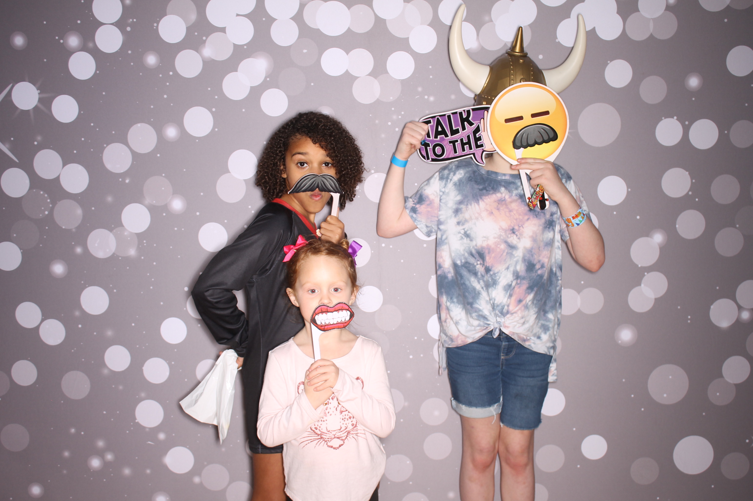 South Lebanon Elementary School Spring Frenzy | View more photos from the event at gallery.photoboothcincy.com/u/PhotoBoothCincy/South-Lebanon-Elementary-School-Spring-Frenzy