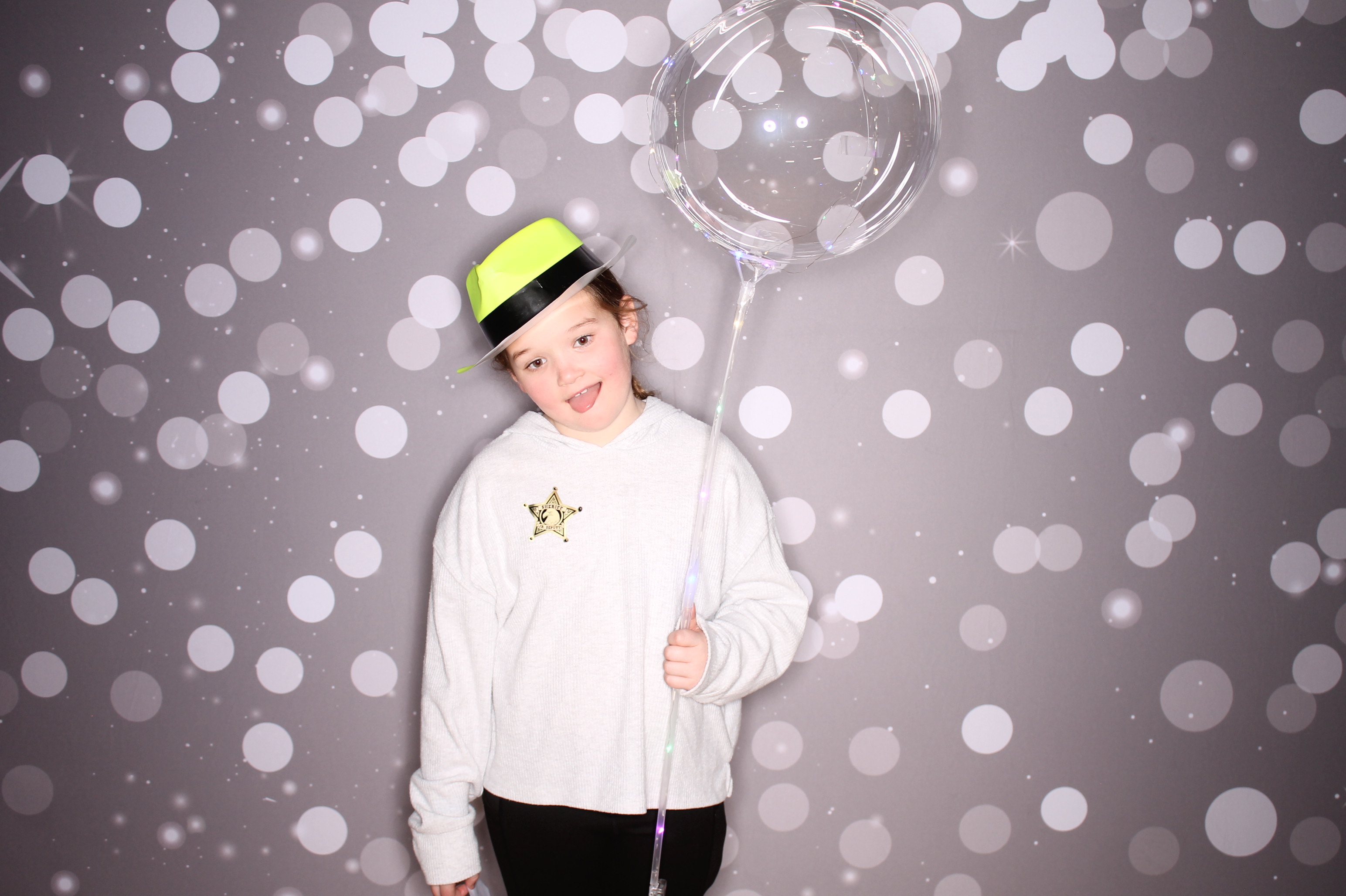 South Lebanon Elementary School Spring Frenzy | View more photos from the event at gallery.photoboothcincy.com/u/PhotoBoothCincy/South-Lebanon-Elementary-School-Spring-Frenzy