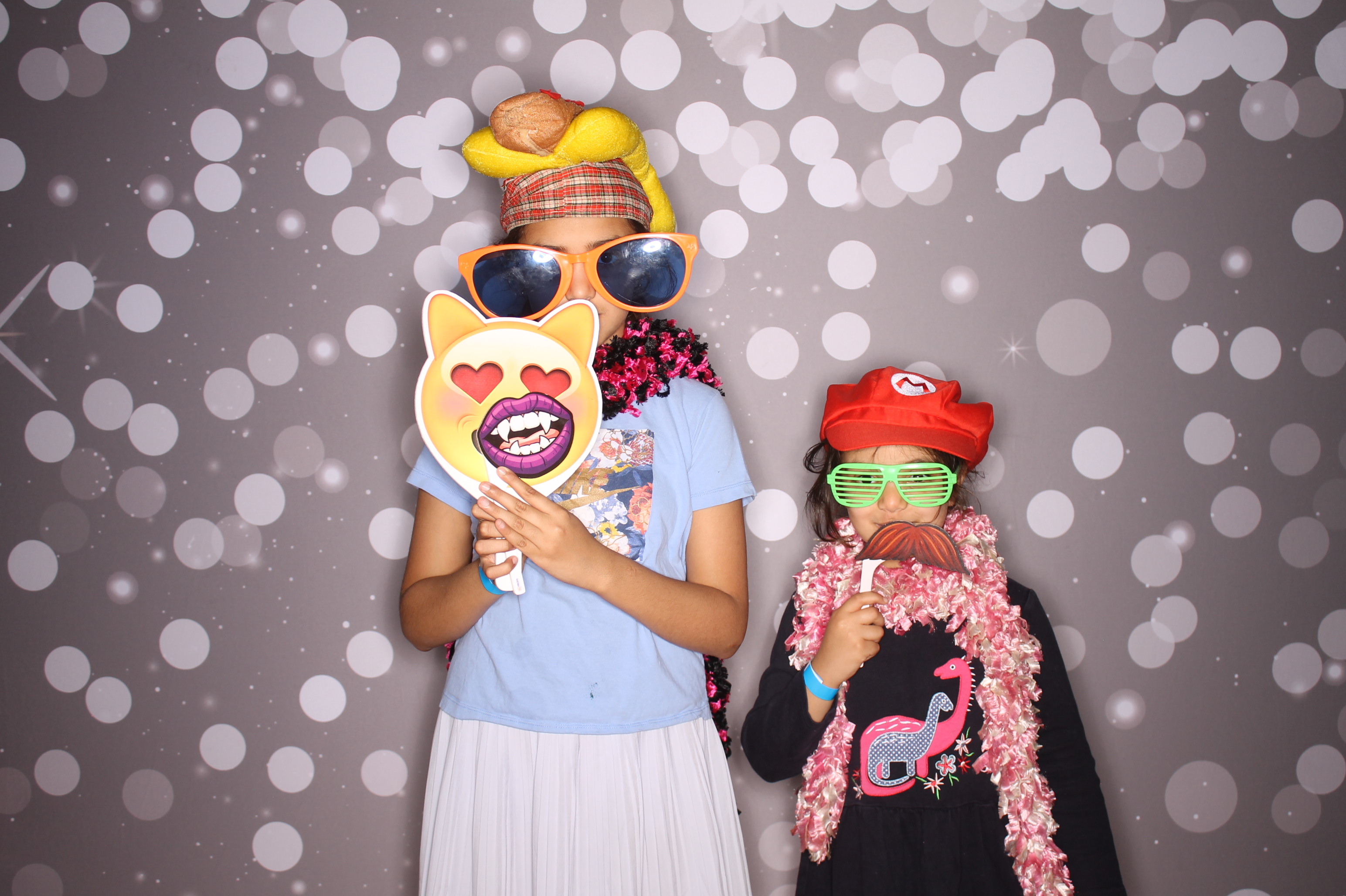 South Lebanon Elementary School Spring Frenzy | View more photos from the event at gallery.photoboothcincy.com/u/PhotoBoothCincy/South-Lebanon-Elementary-School-Spring-Frenzy
