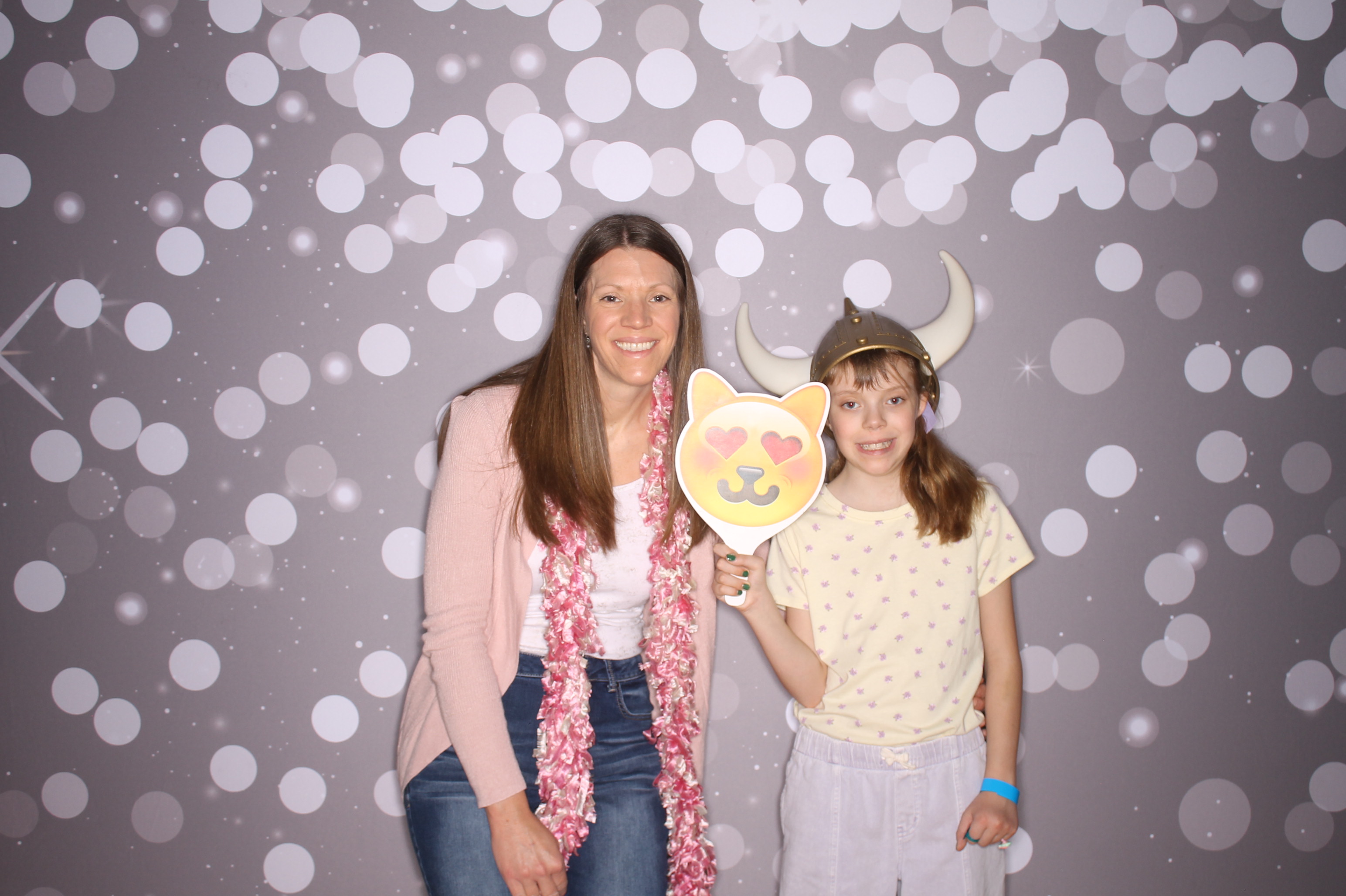 South Lebanon Elementary School Spring Frenzy | View more photos from the event at gallery.photoboothcincy.com/u/PhotoBoothCincy/South-Lebanon-Elementary-School-Spring-Frenzy
