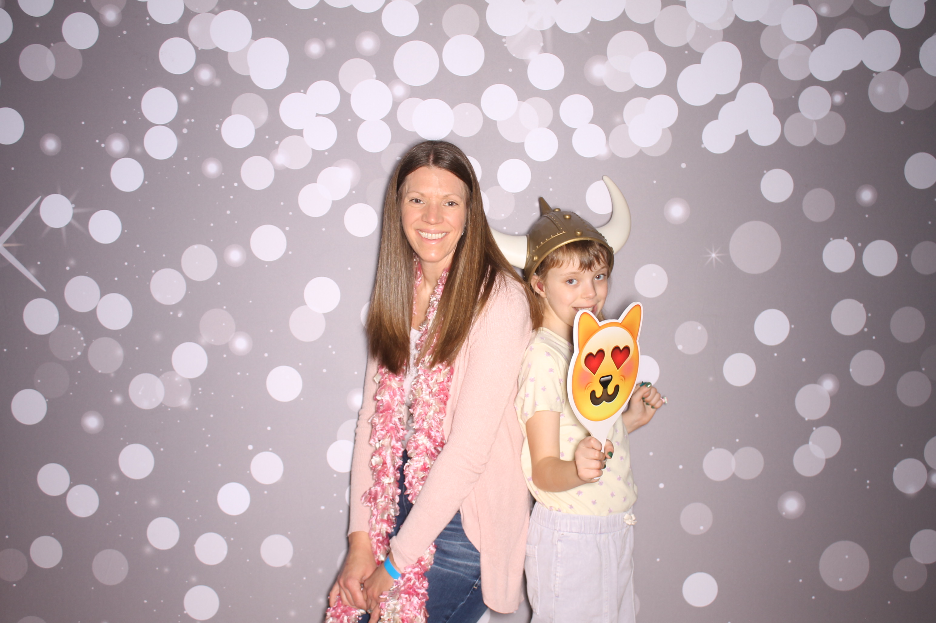 South Lebanon Elementary School Spring Frenzy | View more photos from the event at gallery.photoboothcincy.com/u/PhotoBoothCincy/South-Lebanon-Elementary-School-Spring-Frenzy