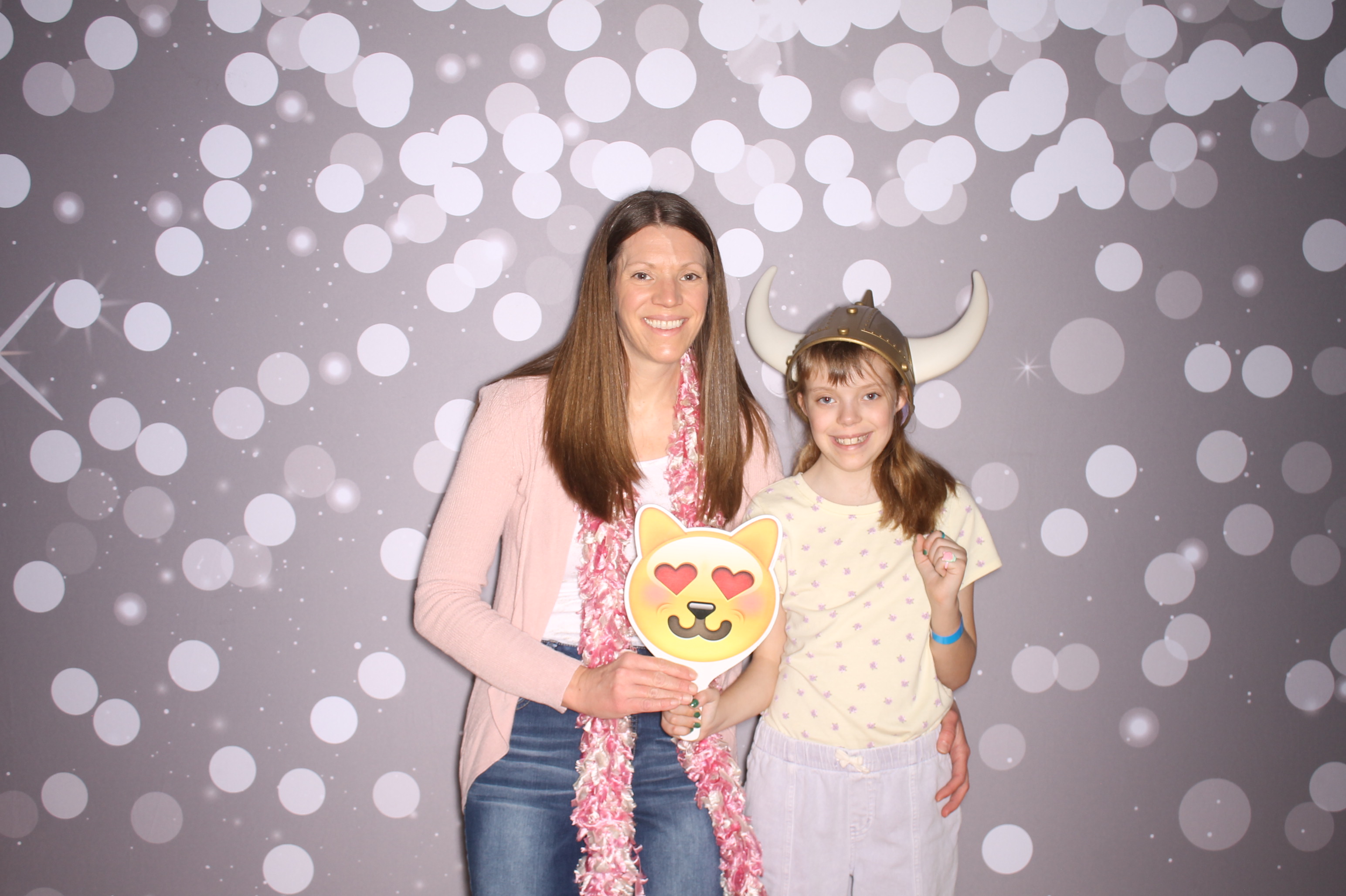 South Lebanon Elementary School Spring Frenzy | View more photos from the event at gallery.photoboothcincy.com/u/PhotoBoothCincy/South-Lebanon-Elementary-School-Spring-Frenzy