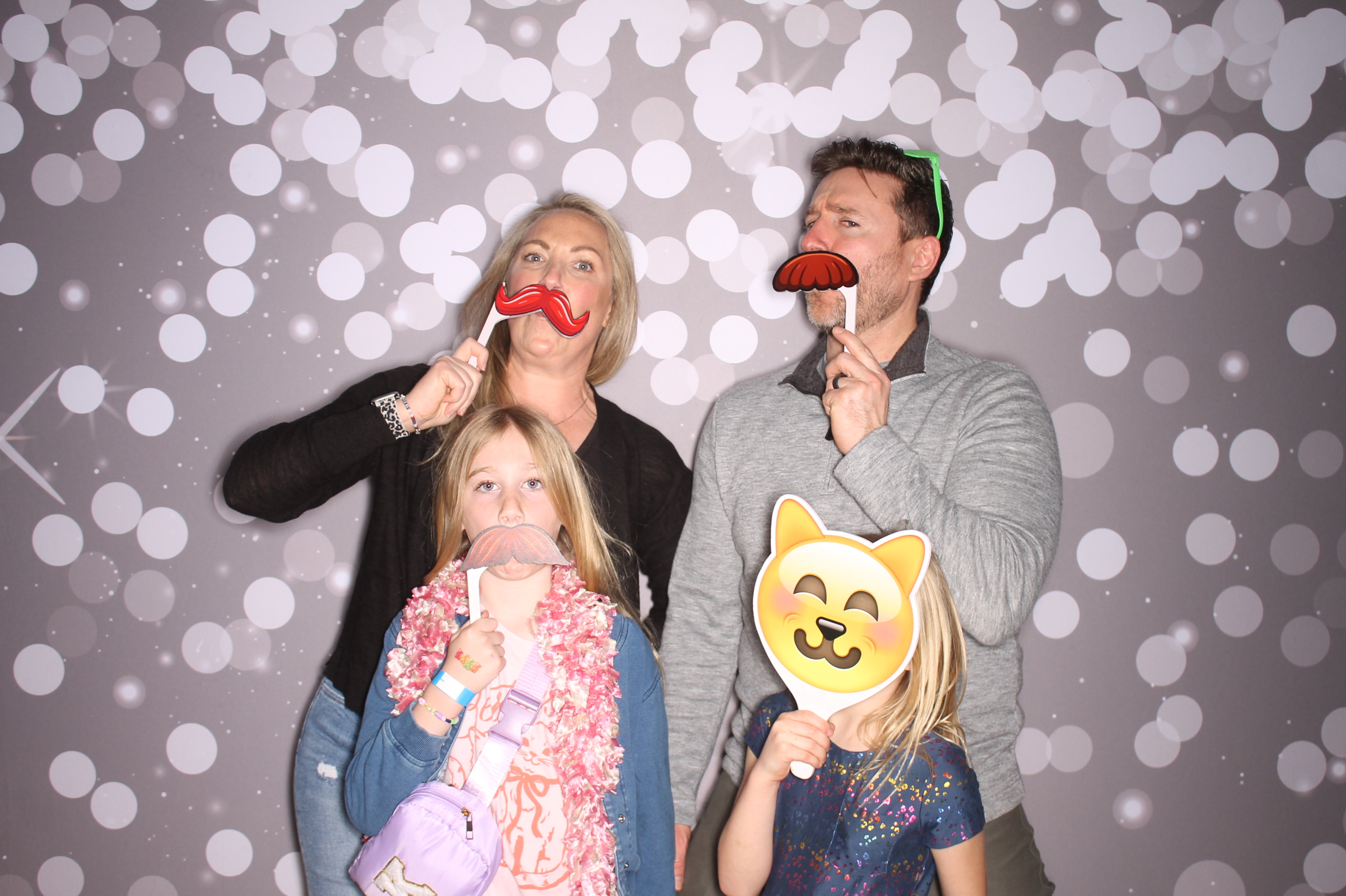South Lebanon Elementary School Spring Frenzy | View more photos from the event at gallery.photoboothcincy.com/u/PhotoBoothCincy/South-Lebanon-Elementary-School-Spring-Frenzy