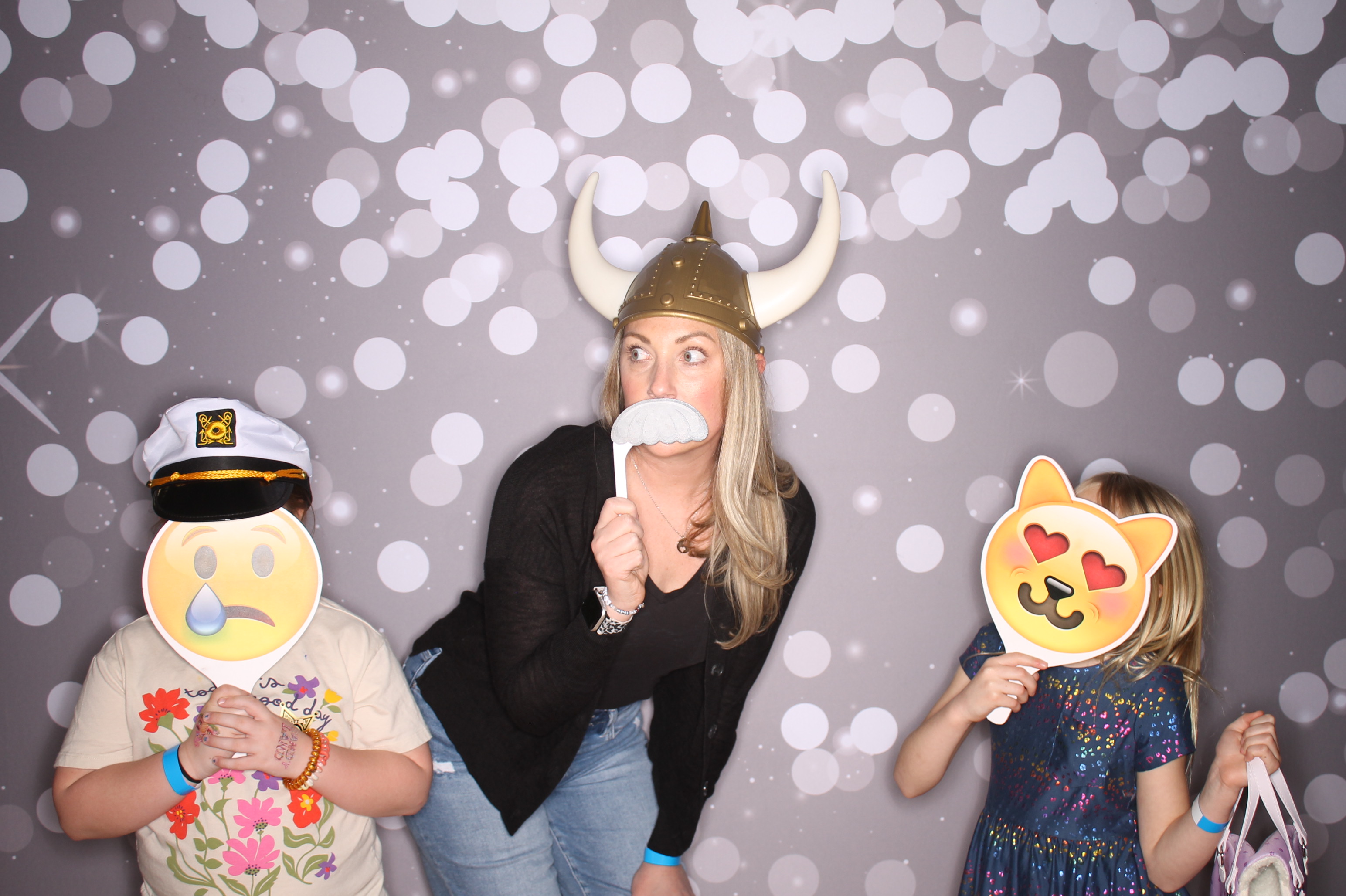 South Lebanon Elementary School Spring Frenzy | View more photos from the event at gallery.photoboothcincy.com/u/PhotoBoothCincy/South-Lebanon-Elementary-School-Spring-Frenzy