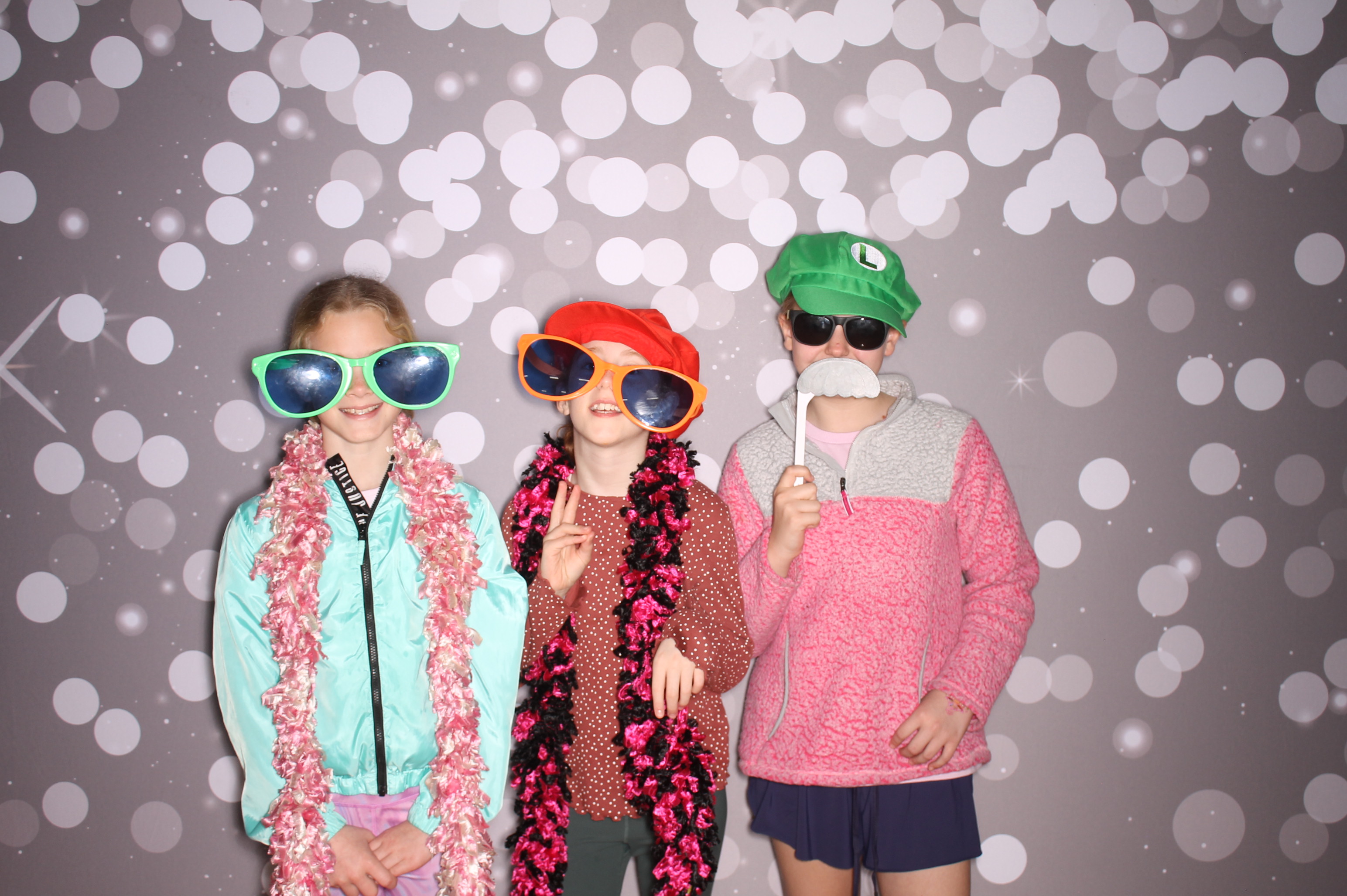 South Lebanon Elementary School Spring Frenzy | View more photos from the event at gallery.photoboothcincy.com/u/PhotoBoothCincy/South-Lebanon-Elementary-School-Spring-Frenzy