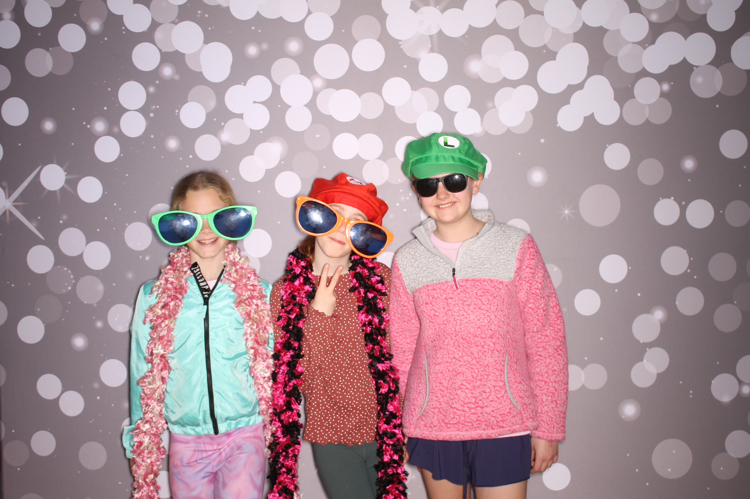 South Lebanon Elementary School Spring Frenzy | View more photos from the event at gallery.photoboothcincy.com/u/PhotoBoothCincy/South-Lebanon-Elementary-School-Spring-Frenzy