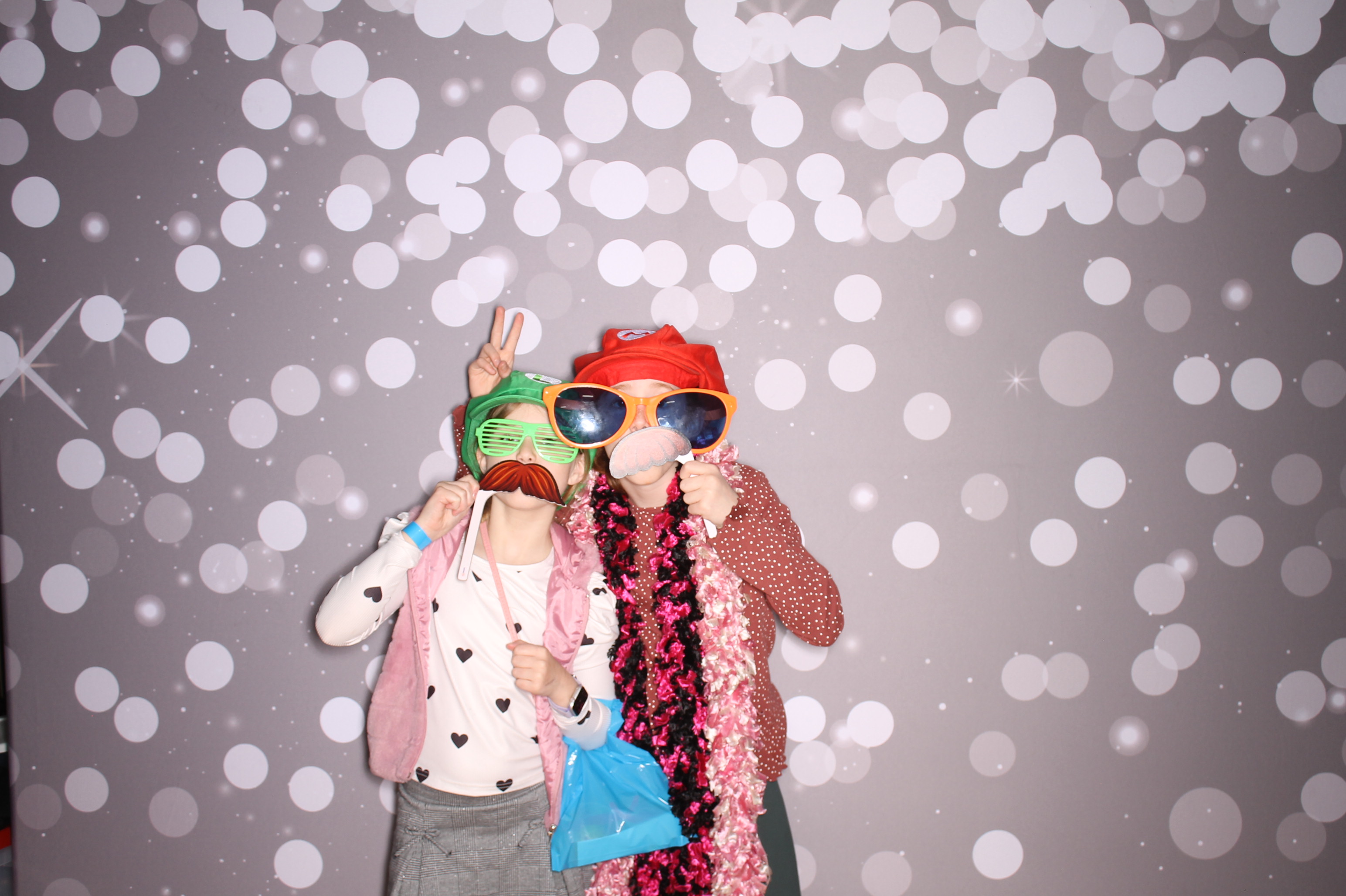 South Lebanon Elementary School Spring Frenzy | View more photos from the event at gallery.photoboothcincy.com/u/PhotoBoothCincy/South-Lebanon-Elementary-School-Spring-Frenzy