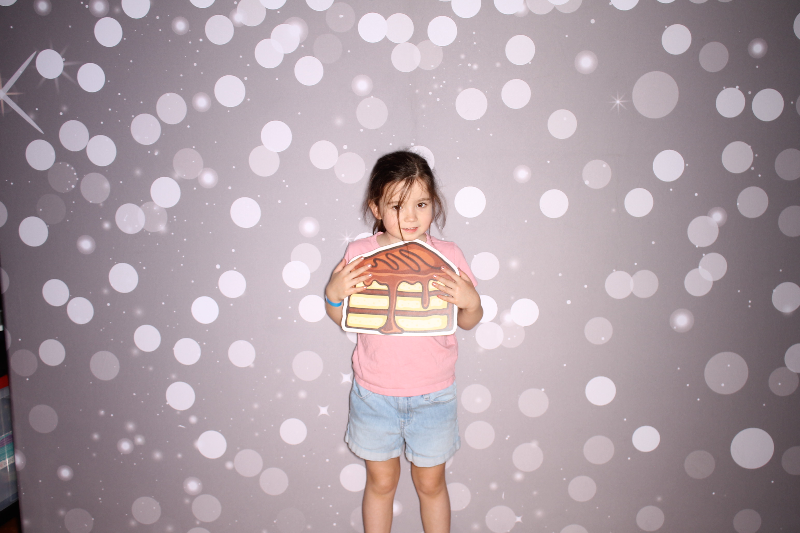 South Lebanon Elementary School Spring Frenzy | View more photos from the event at gallery.photoboothcincy.com/u/PhotoBoothCincy/South-Lebanon-Elementary-School-Spring-Frenzy