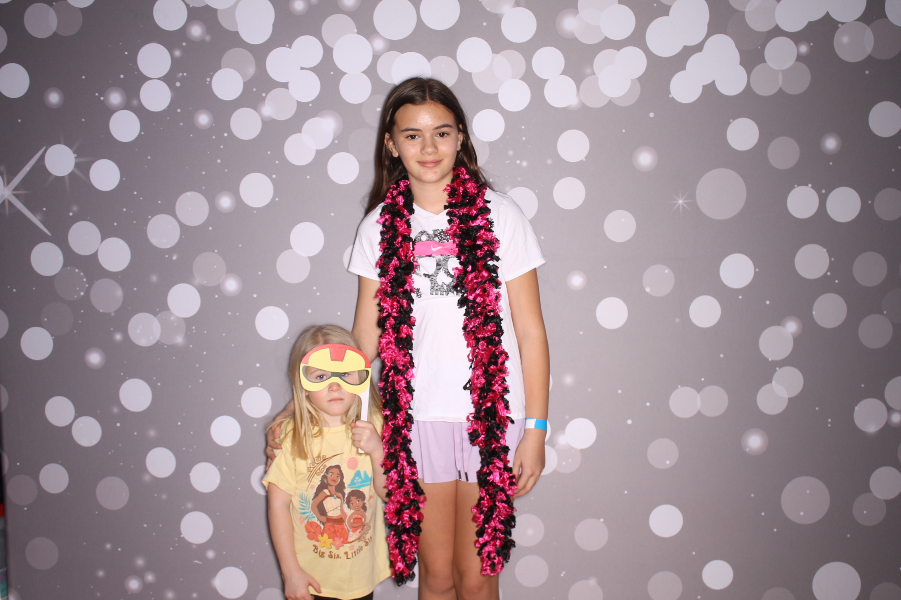South Lebanon Elementary School Spring Frenzy | View more photos from the event at gallery.photoboothcincy.com/u/PhotoBoothCincy/South-Lebanon-Elementary-School-Spring-Frenzy