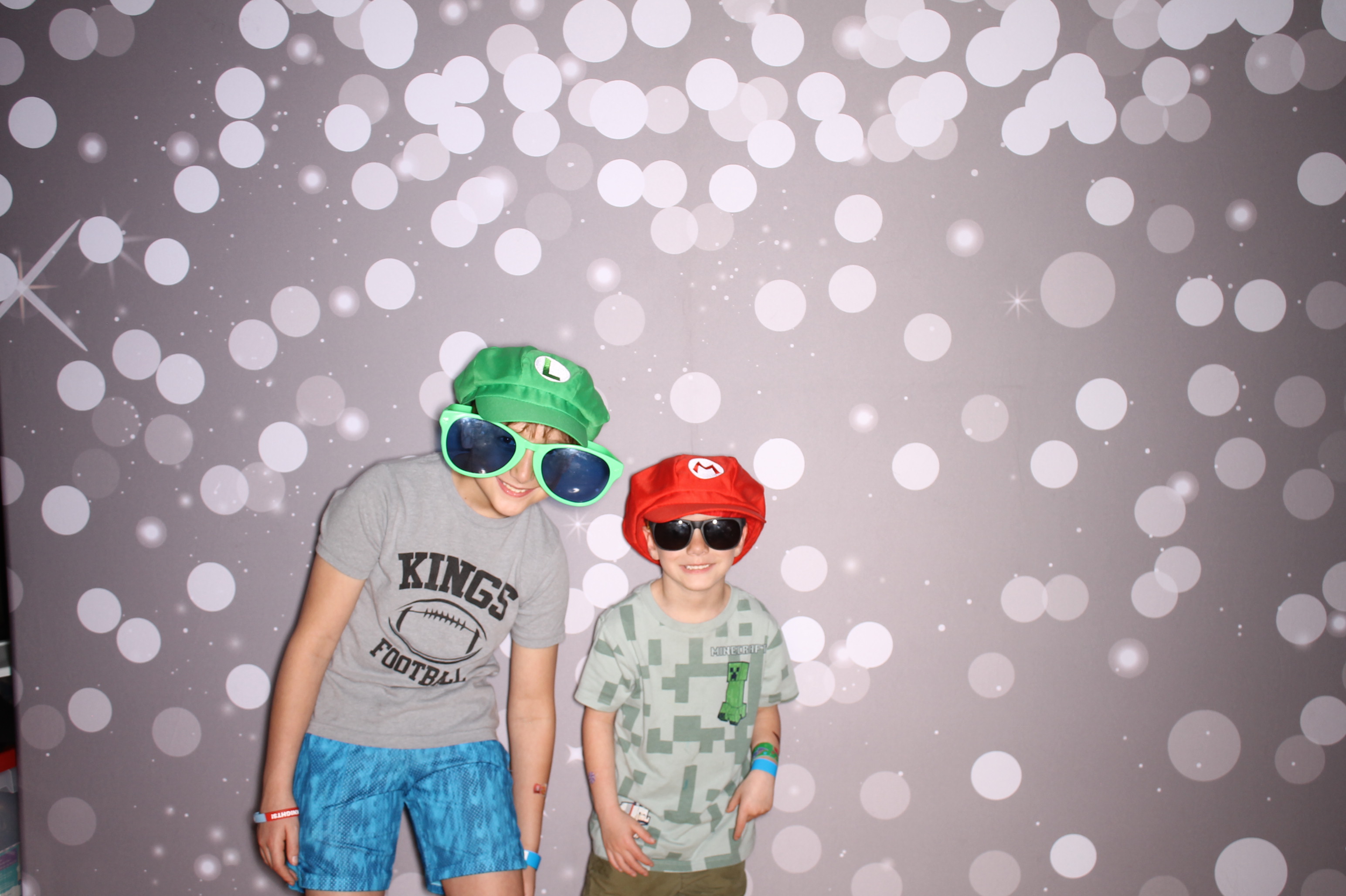 South Lebanon Elementary School Spring Frenzy | View more photos from the event at gallery.photoboothcincy.com/u/PhotoBoothCincy/South-Lebanon-Elementary-School-Spring-Frenzy