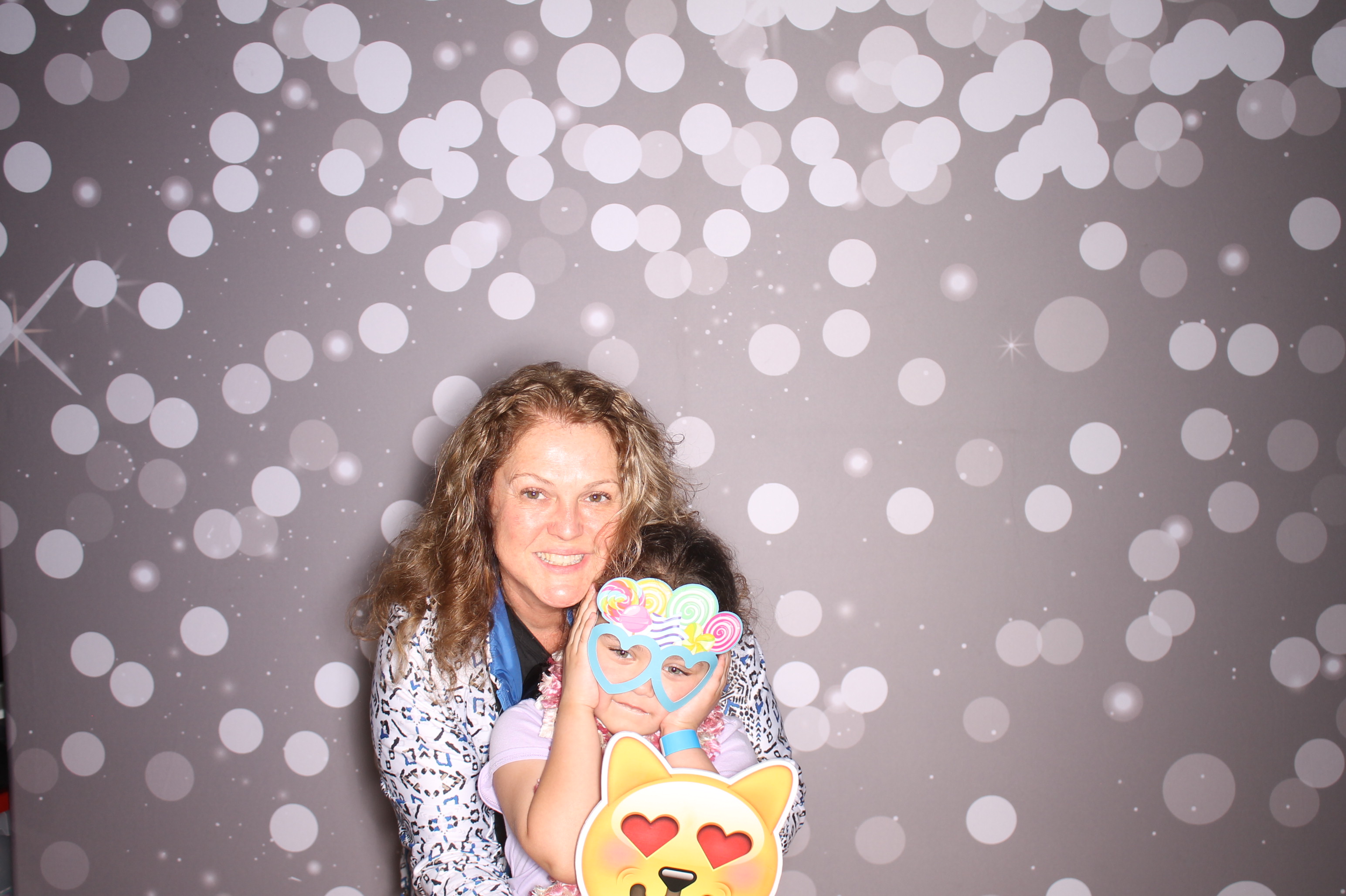 South Lebanon Elementary School Spring Frenzy | View more photos from the event at gallery.photoboothcincy.com/u/PhotoBoothCincy/South-Lebanon-Elementary-School-Spring-Frenzy