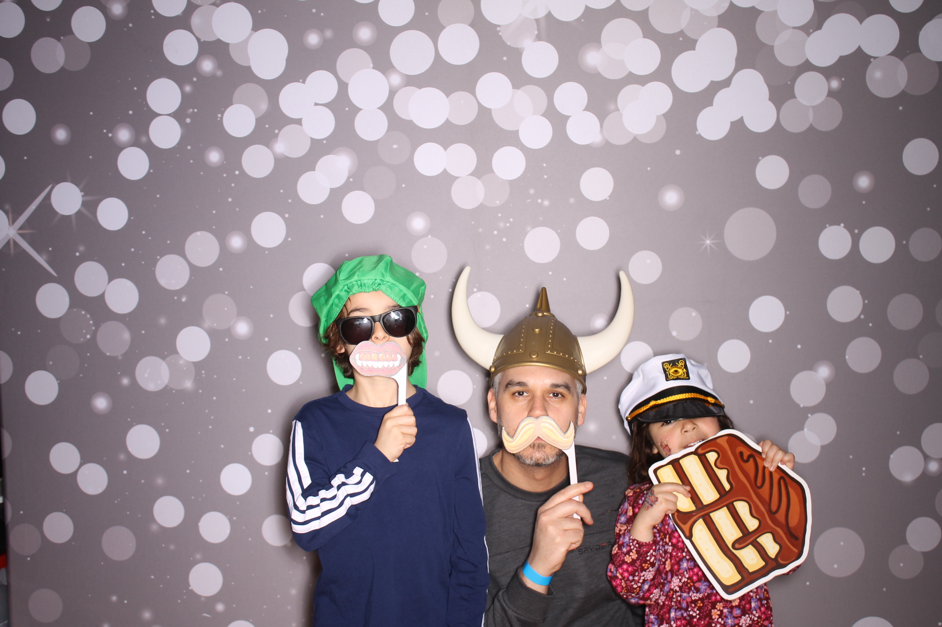 South Lebanon Elementary School Spring Frenzy | View more photos from the event at gallery.photoboothcincy.com/u/PhotoBoothCincy/South-Lebanon-Elementary-School-Spring-Frenzy
