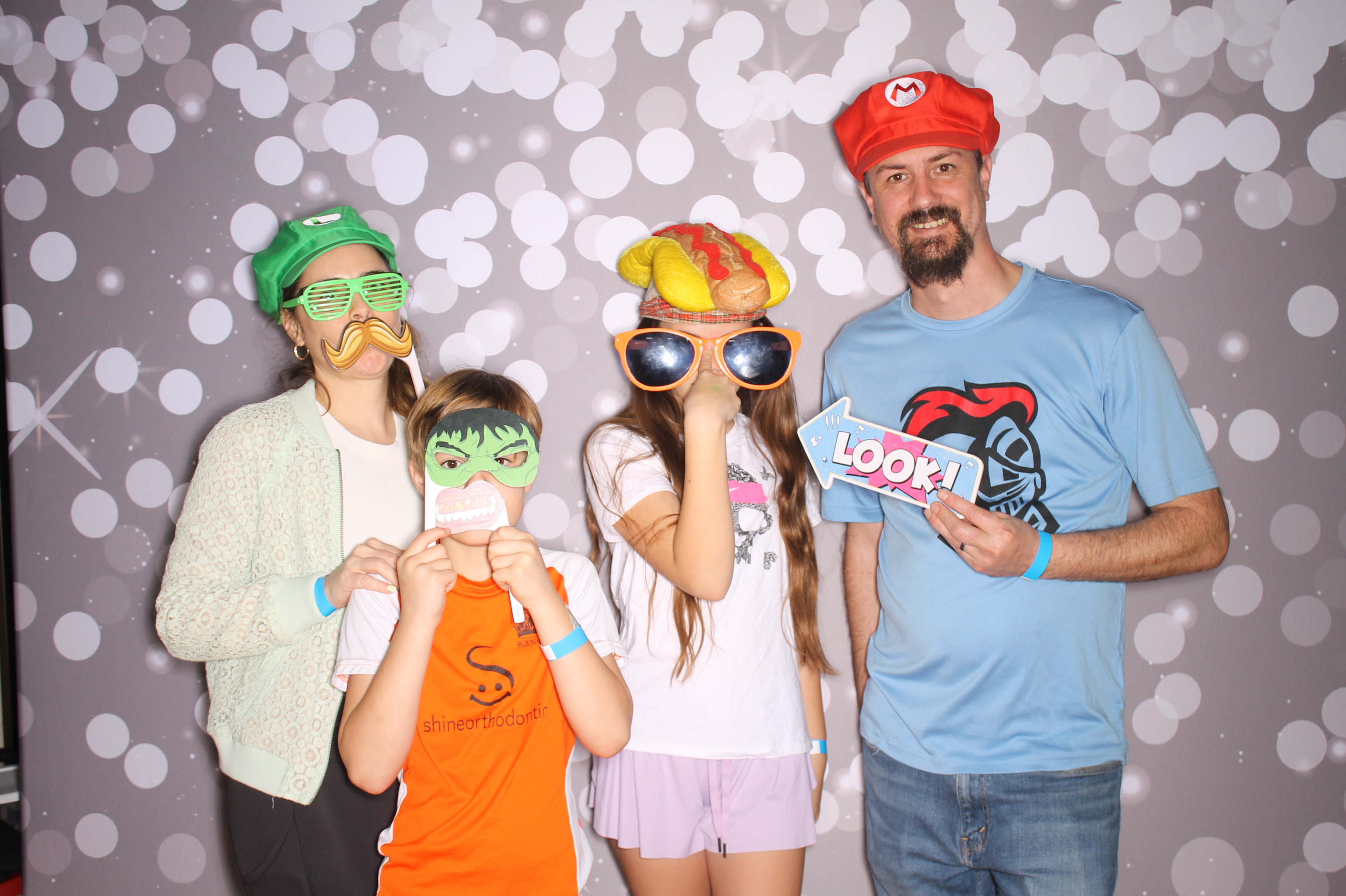 South Lebanon Elementary School Spring Frenzy | View more photos from the event at gallery.photoboothcincy.com/u/PhotoBoothCincy/South-Lebanon-Elementary-School-Spring-Frenzy
