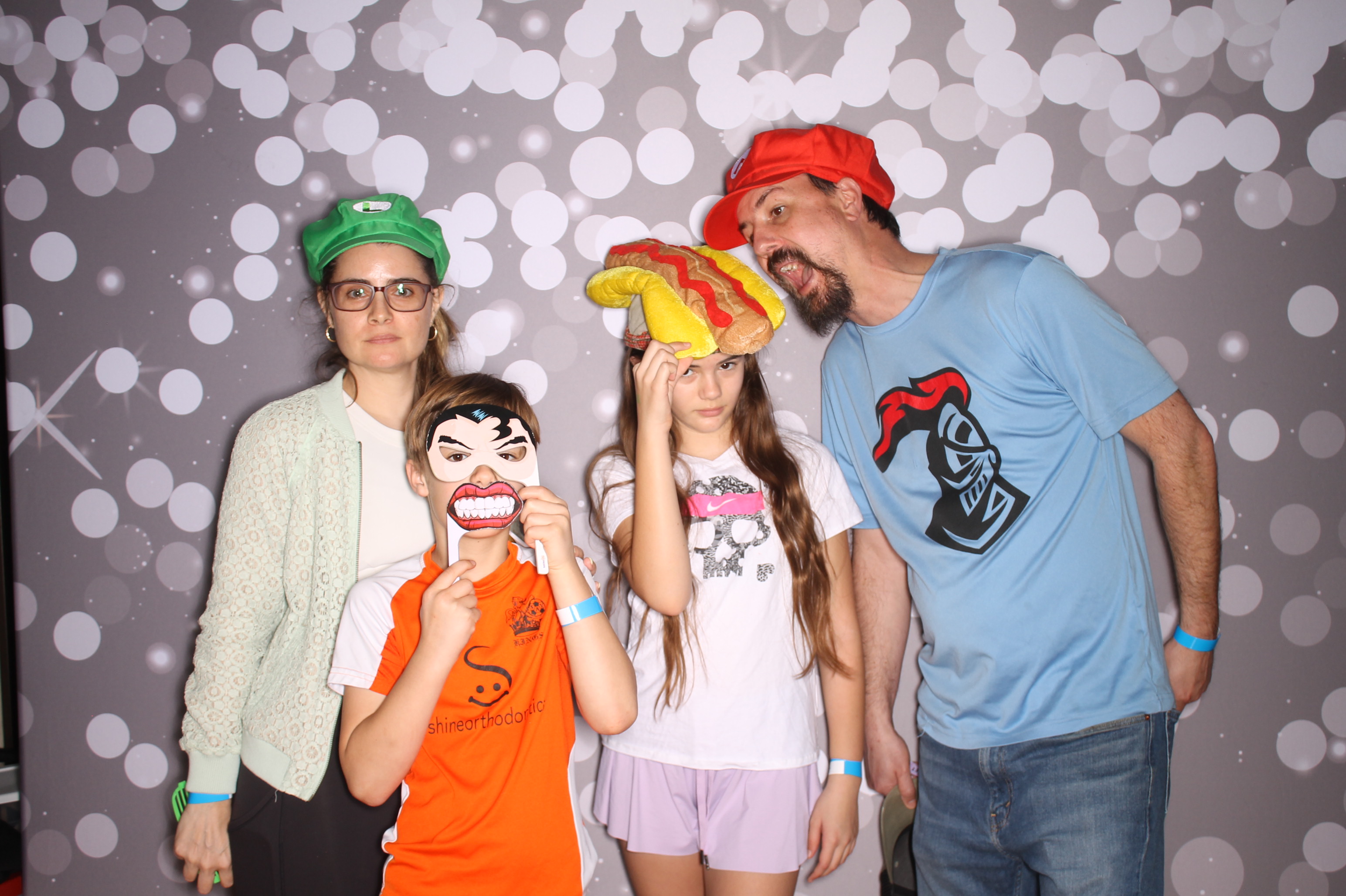 South Lebanon Elementary School Spring Frenzy | View more photos from the event at gallery.photoboothcincy.com/u/PhotoBoothCincy/South-Lebanon-Elementary-School-Spring-Frenzy