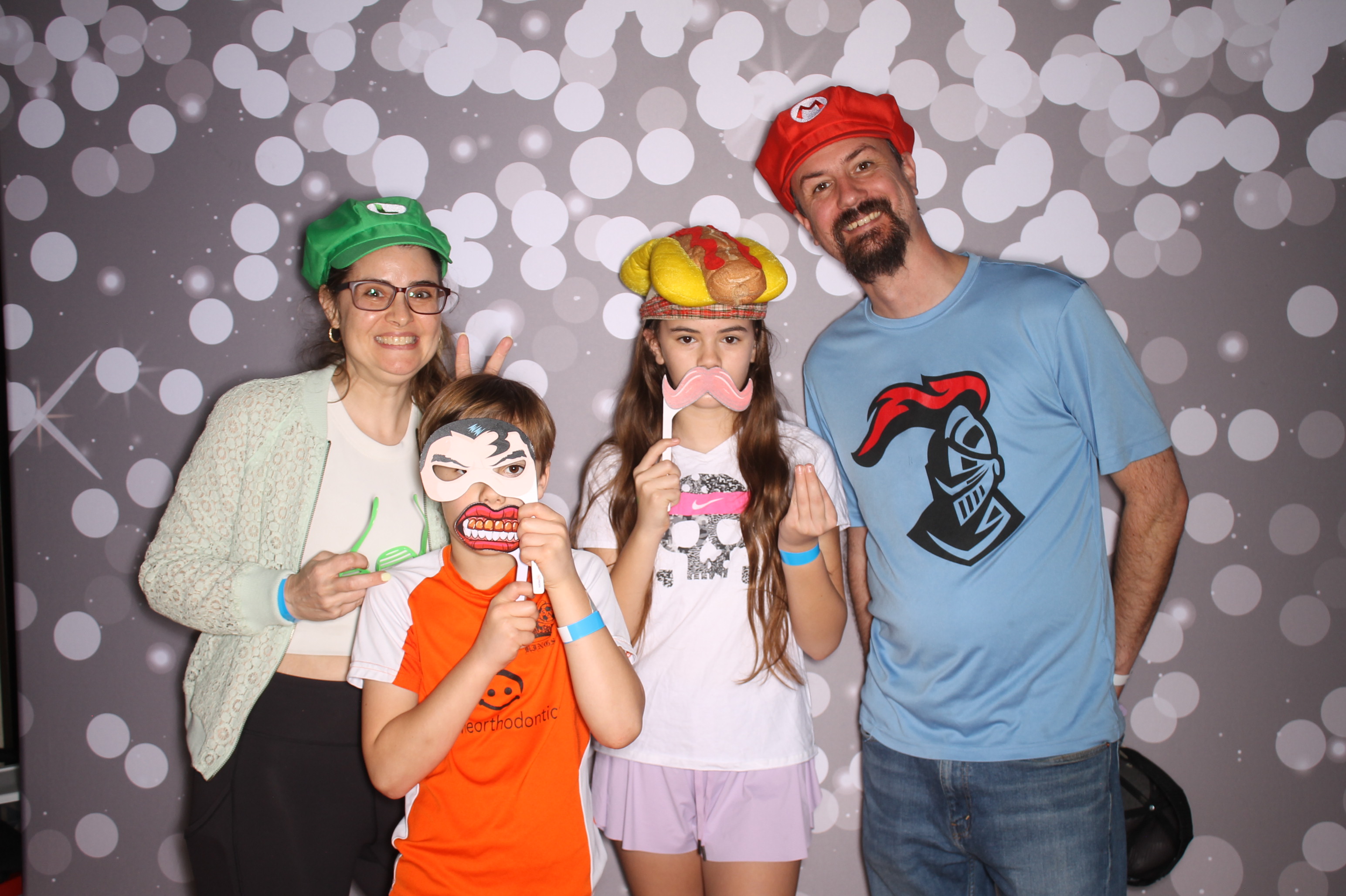 South Lebanon Elementary School Spring Frenzy | View more photos from the event at gallery.photoboothcincy.com/u/PhotoBoothCincy/South-Lebanon-Elementary-School-Spring-Frenzy