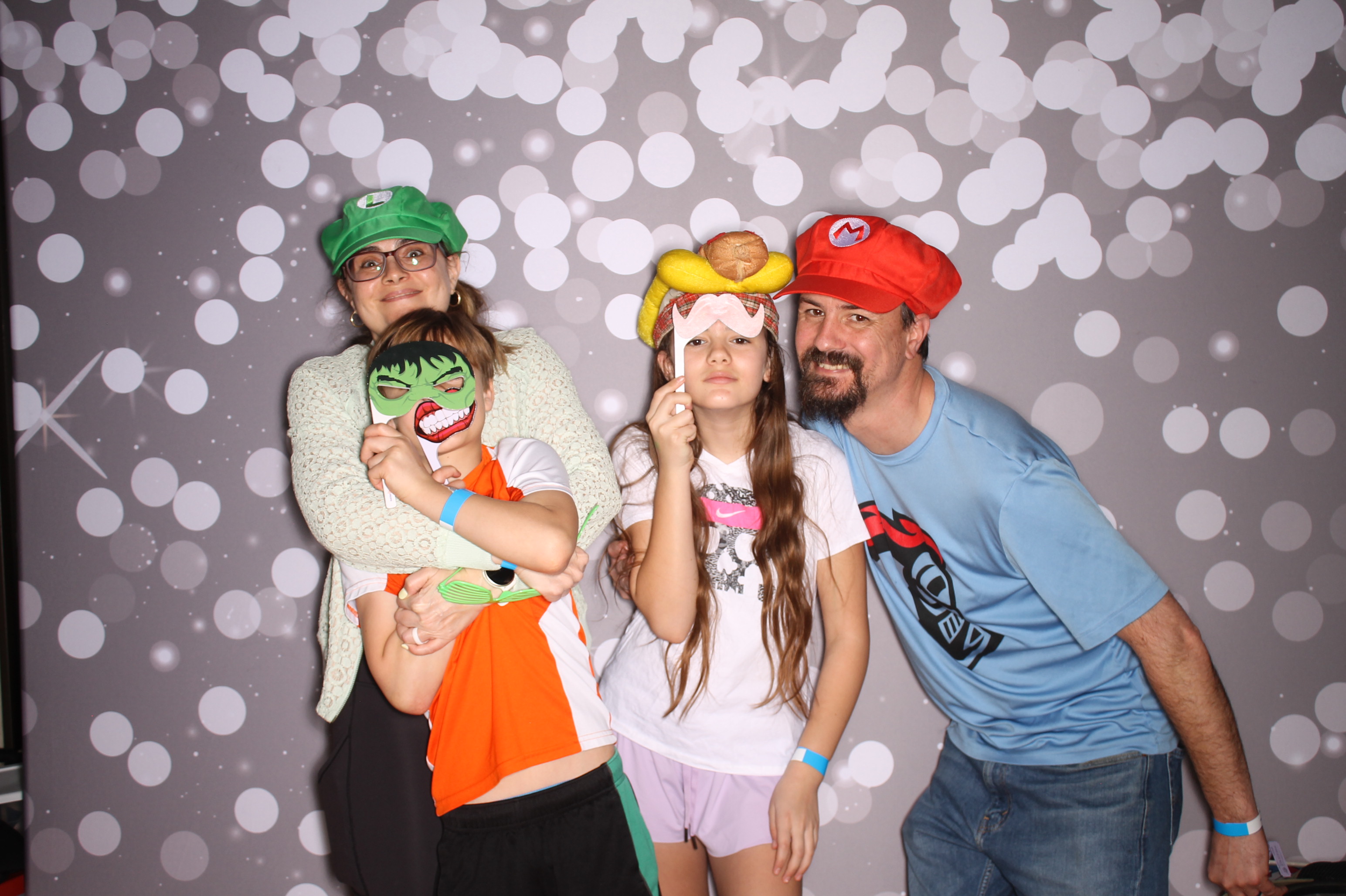 South Lebanon Elementary School Spring Frenzy | View more photos from the event at gallery.photoboothcincy.com/u/PhotoBoothCincy/South-Lebanon-Elementary-School-Spring-Frenzy