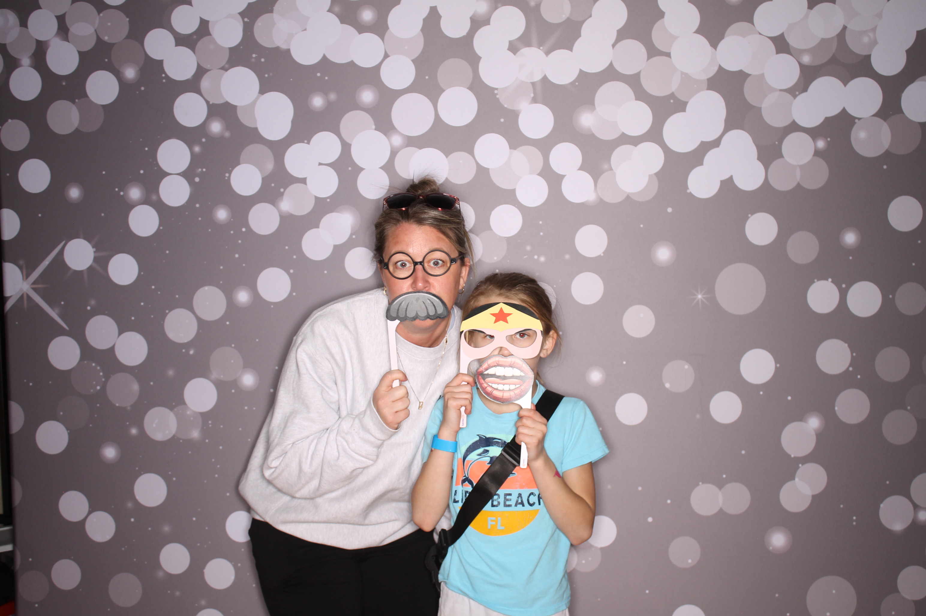 South Lebanon Elementary School Spring Frenzy | View more photos from the event at gallery.photoboothcincy.com/u/PhotoBoothCincy/South-Lebanon-Elementary-School-Spring-Frenzy
