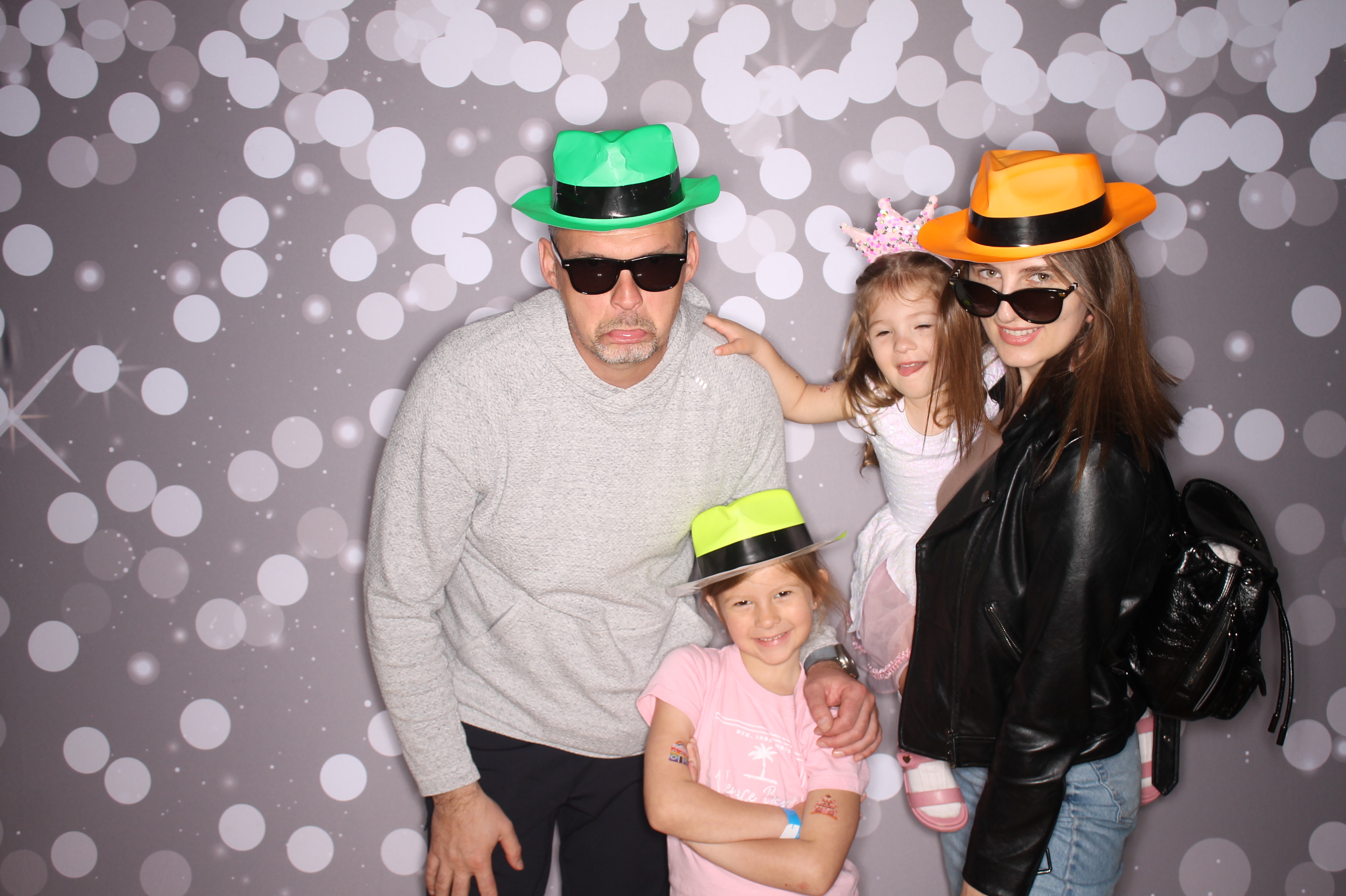 South Lebanon Elementary School Spring Frenzy | View more photos from the event at gallery.photoboothcincy.com/u/PhotoBoothCincy/South-Lebanon-Elementary-School-Spring-Frenzy