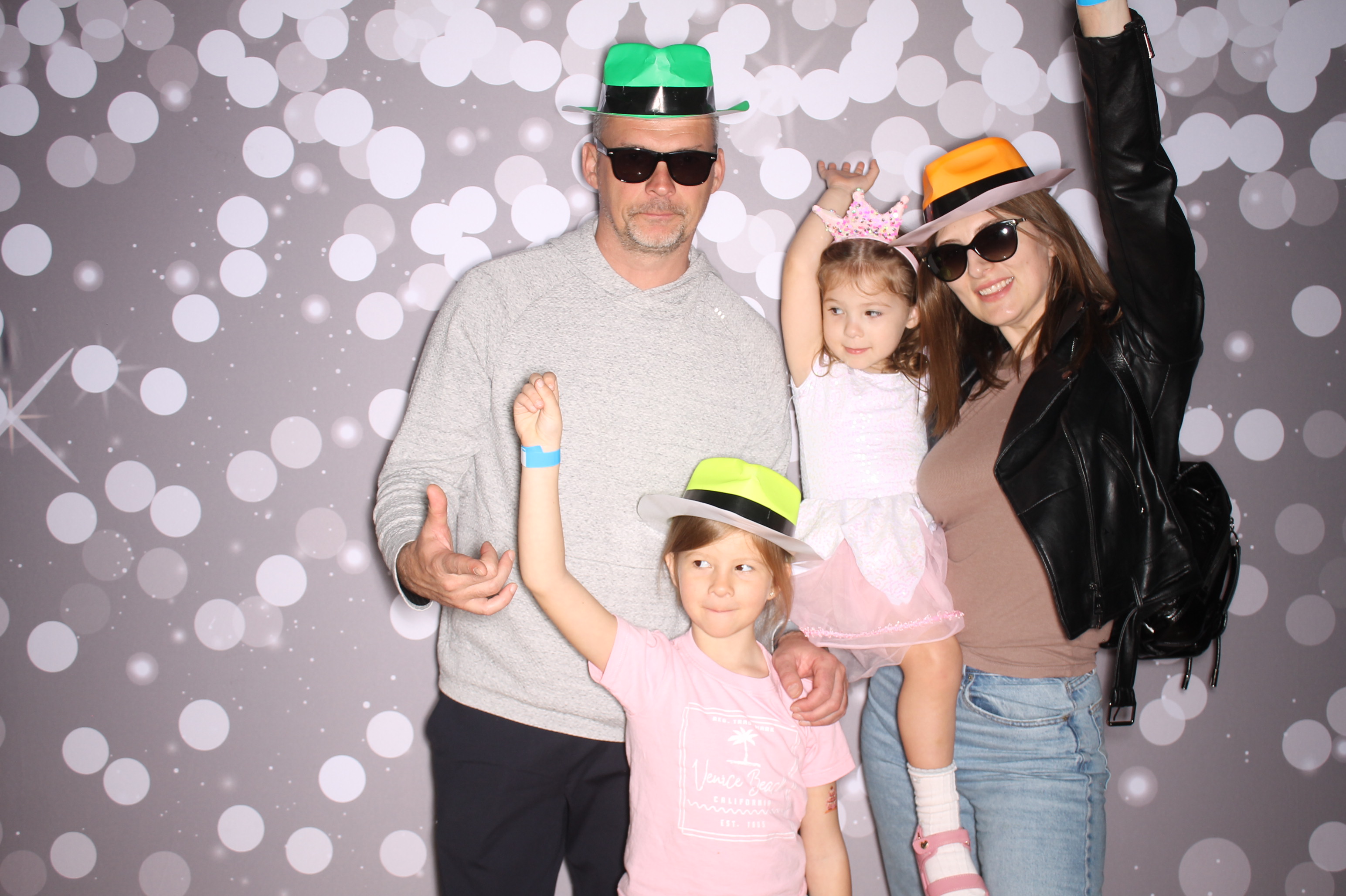 South Lebanon Elementary School Spring Frenzy | View more photos from the event at gallery.photoboothcincy.com/u/PhotoBoothCincy/South-Lebanon-Elementary-School-Spring-Frenzy