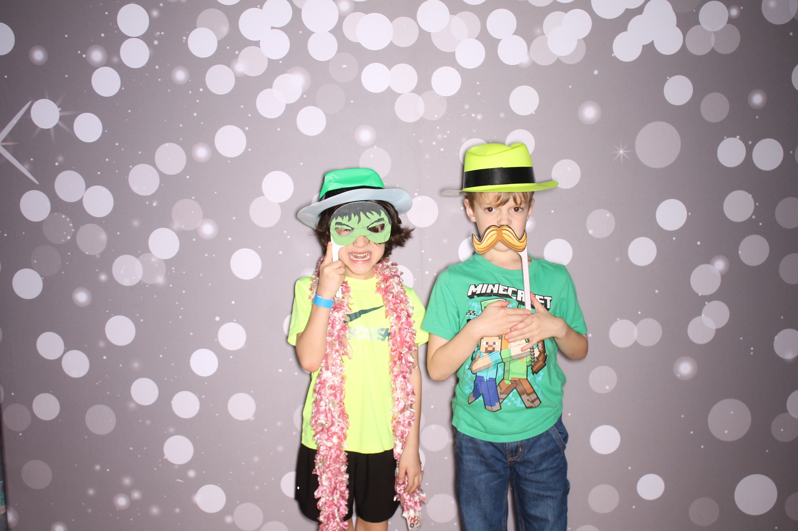 South Lebanon Elementary School Spring Frenzy | View more photos from the event at gallery.photoboothcincy.com/u/PhotoBoothCincy/South-Lebanon-Elementary-School-Spring-Frenzy