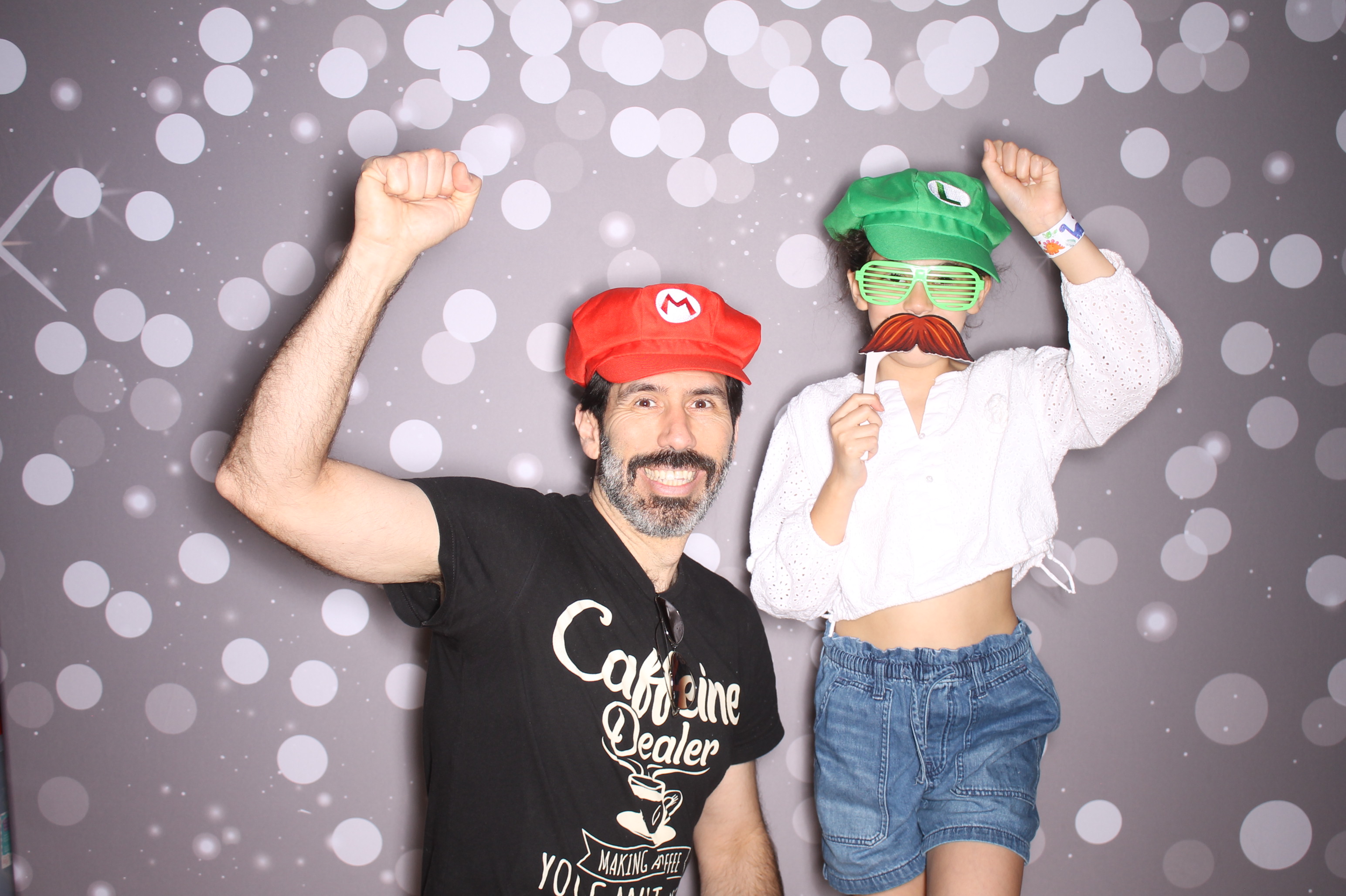 South Lebanon Elementary School Spring Frenzy | View more photos from the event at gallery.photoboothcincy.com/u/PhotoBoothCincy/South-Lebanon-Elementary-School-Spring-Frenzy
