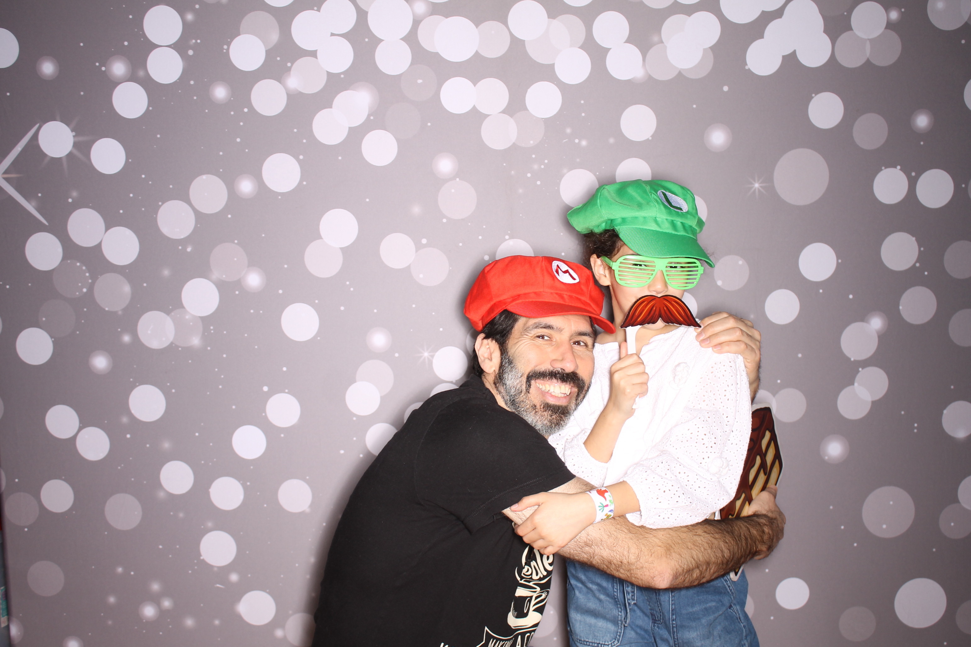 South Lebanon Elementary School Spring Frenzy | View more photos from the event at gallery.photoboothcincy.com/u/PhotoBoothCincy/South-Lebanon-Elementary-School-Spring-Frenzy