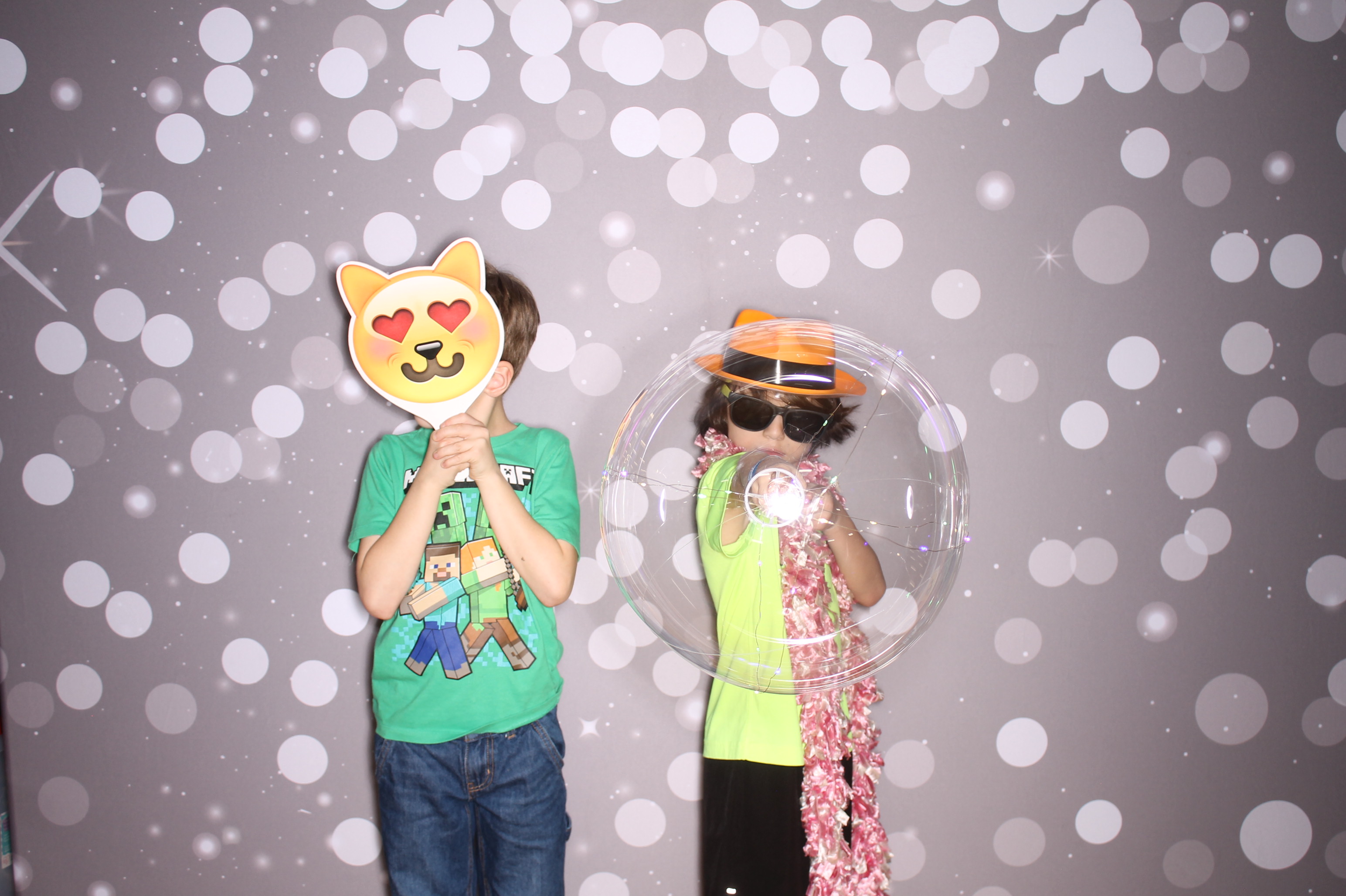 South Lebanon Elementary School Spring Frenzy | View more photos from the event at gallery.photoboothcincy.com/u/PhotoBoothCincy/South-Lebanon-Elementary-School-Spring-Frenzy