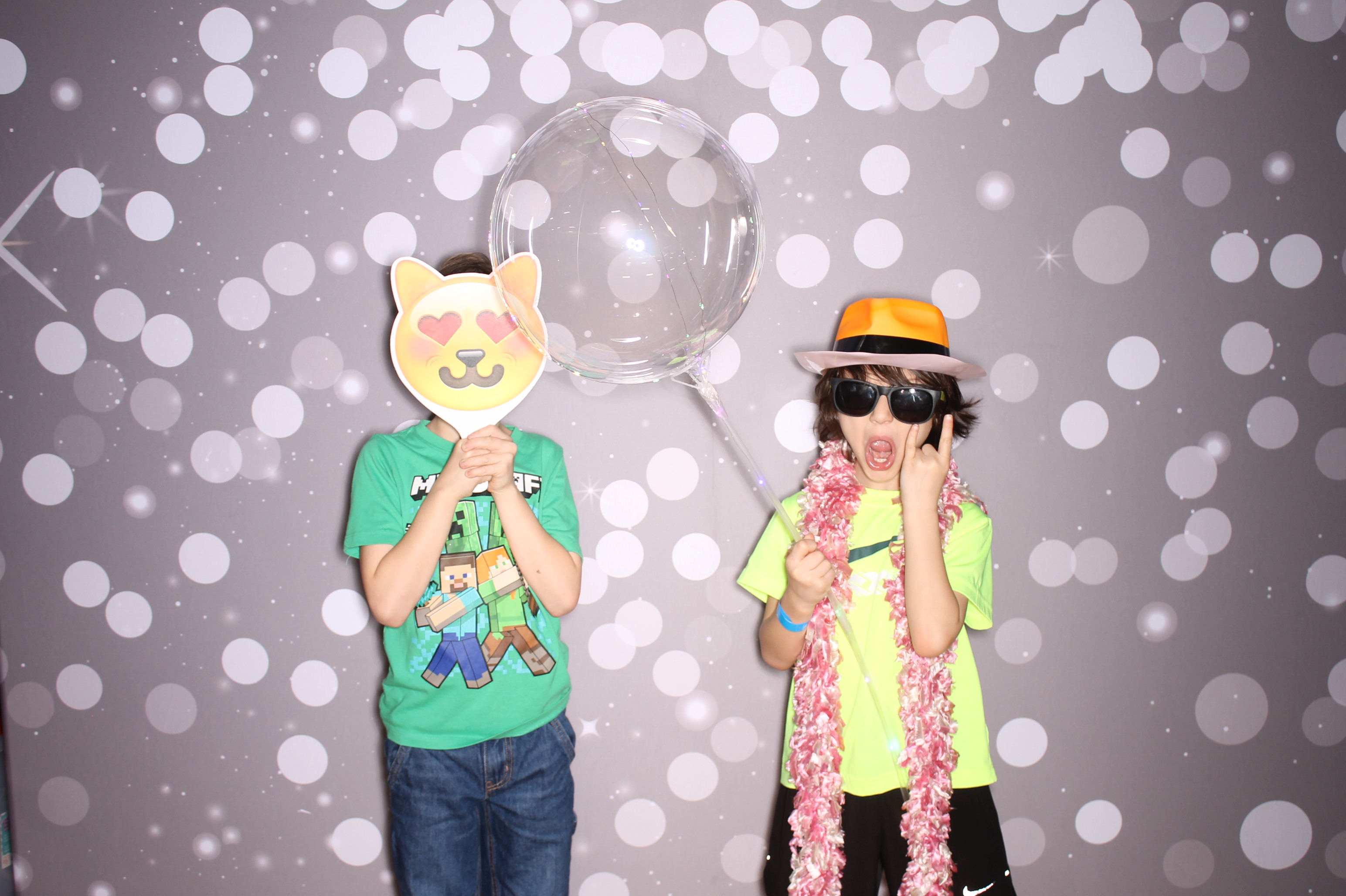 South Lebanon Elementary School Spring Frenzy | View more photos from the event at gallery.photoboothcincy.com/u/PhotoBoothCincy/South-Lebanon-Elementary-School-Spring-Frenzy