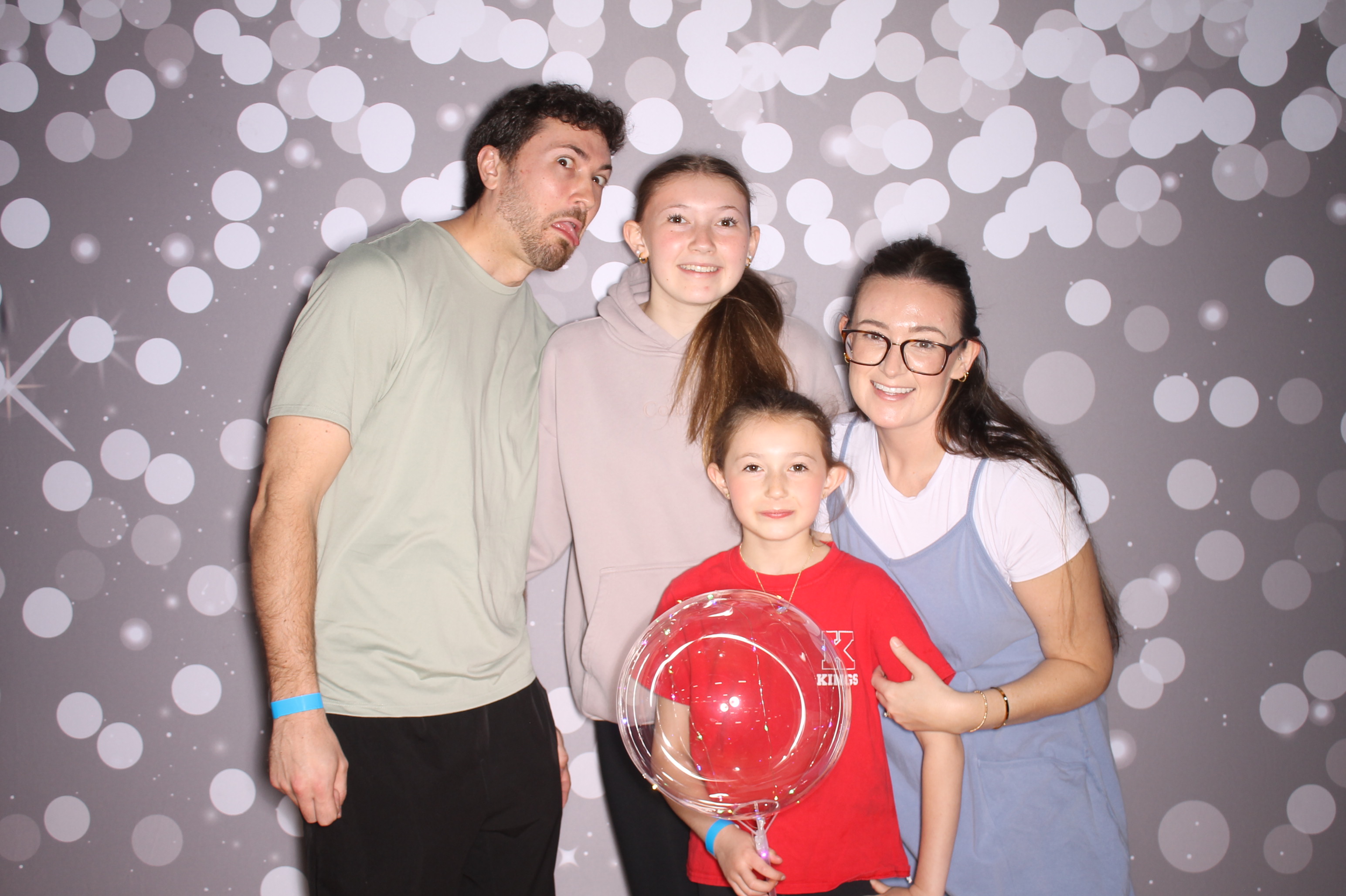 South Lebanon Elementary School Spring Frenzy | View more photos from the event at gallery.photoboothcincy.com/u/PhotoBoothCincy/South-Lebanon-Elementary-School-Spring-Frenzy