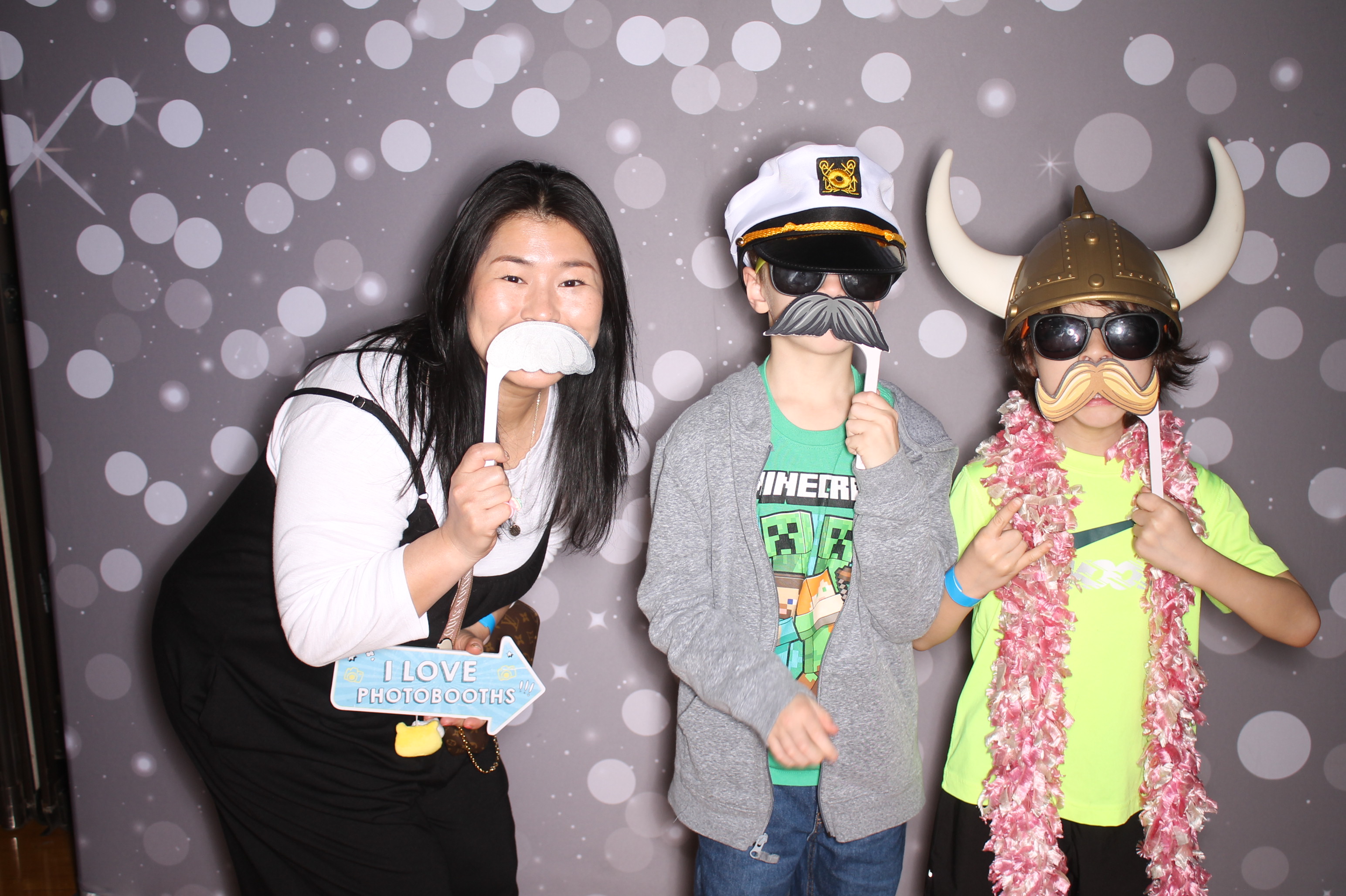 South Lebanon Elementary School Spring Frenzy | View more photos from the event at gallery.photoboothcincy.com/u/PhotoBoothCincy/South-Lebanon-Elementary-School-Spring-Frenzy