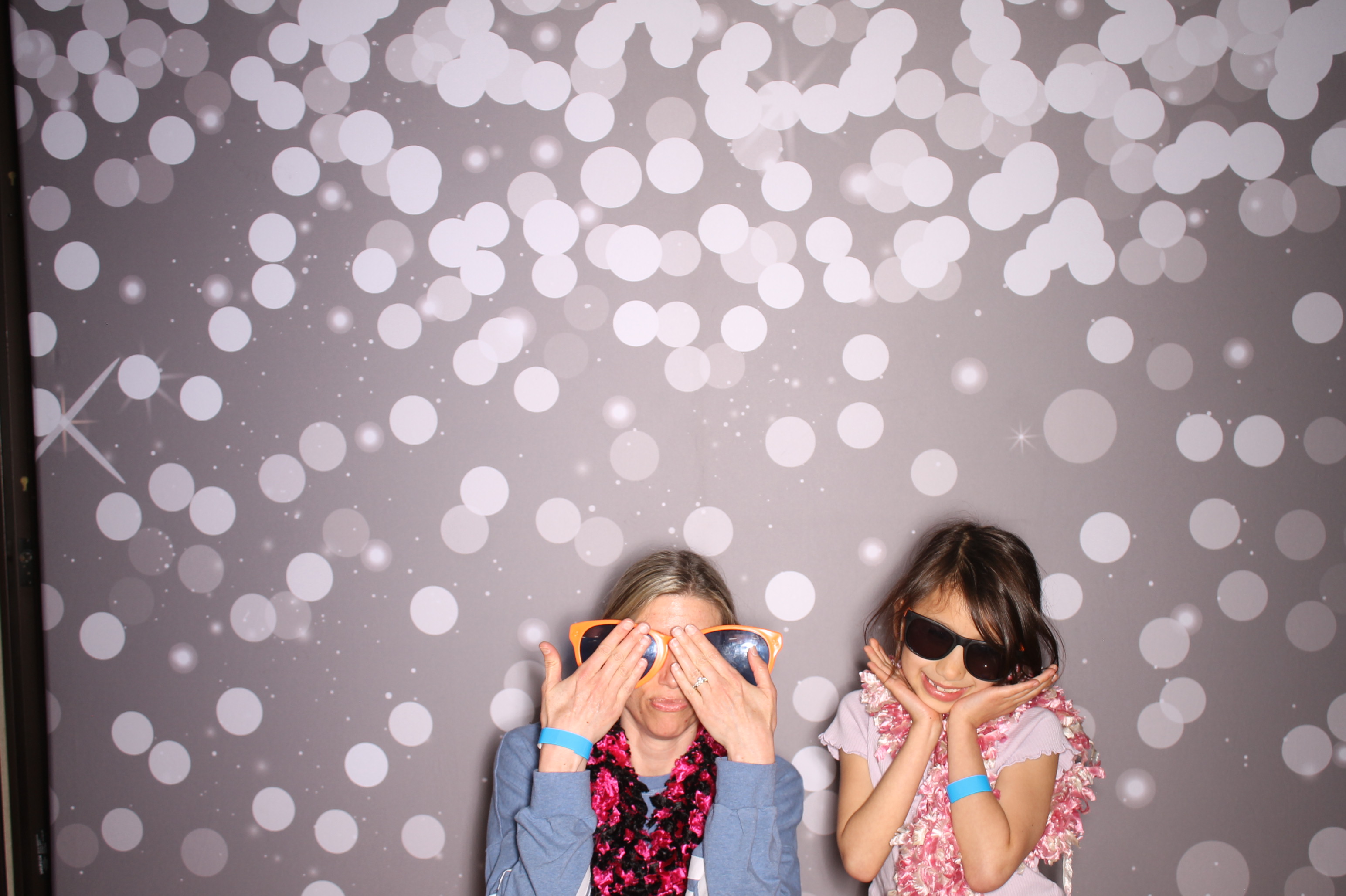 South Lebanon Elementary School Spring Frenzy | View more photos from the event at gallery.photoboothcincy.com/u/PhotoBoothCincy/South-Lebanon-Elementary-School-Spring-Frenzy