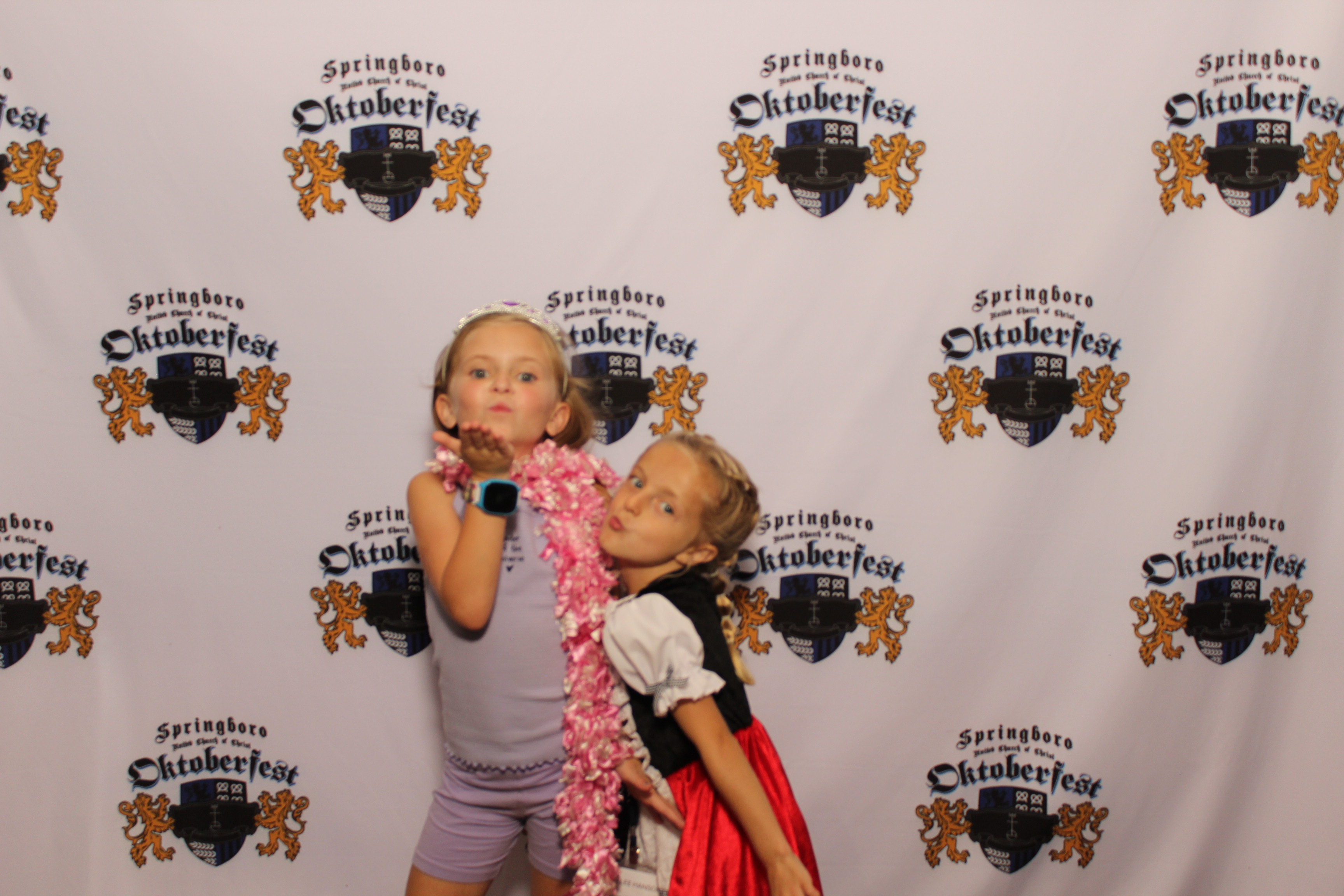 Springboro United Church of Christ Oktoberfest (Friday) | View more photos from the event at gallery.photoboothcincy.com/u/PhotoBoothCincy/Springboro-United-Church-of-Christ-Oktoberfest-Friday
